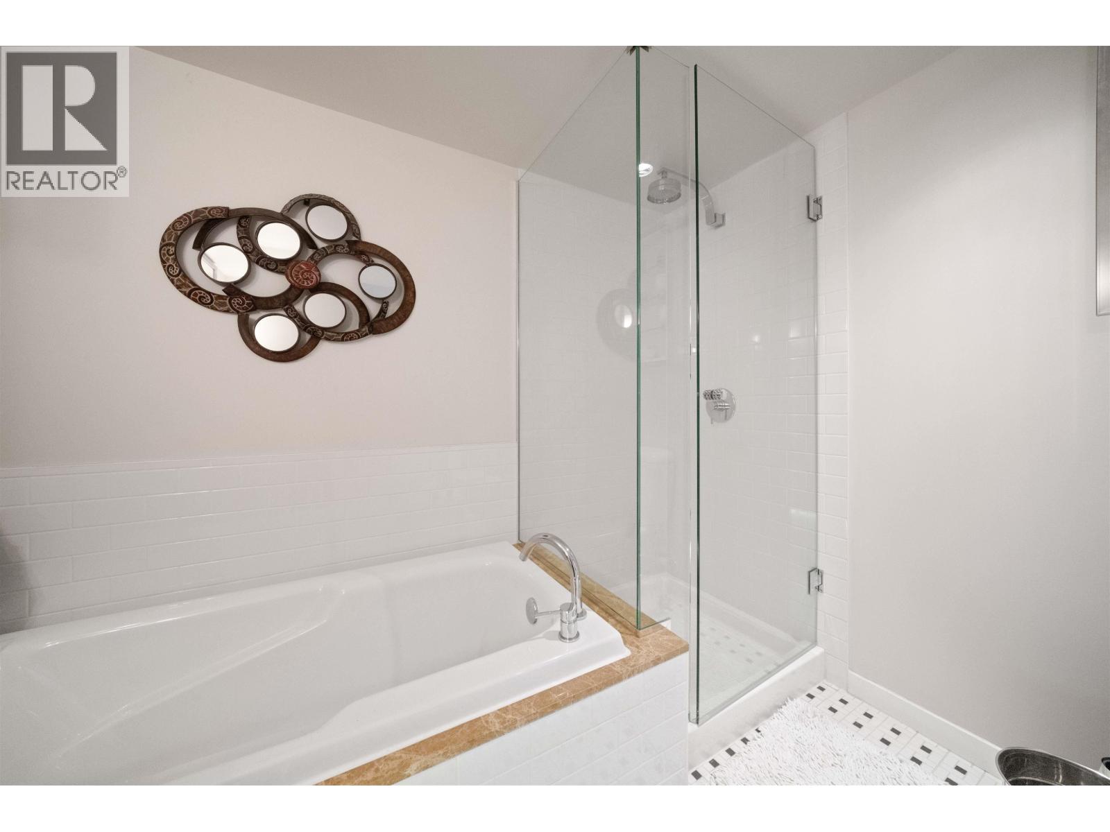 2001 821 Cambie Street Property Photo 15