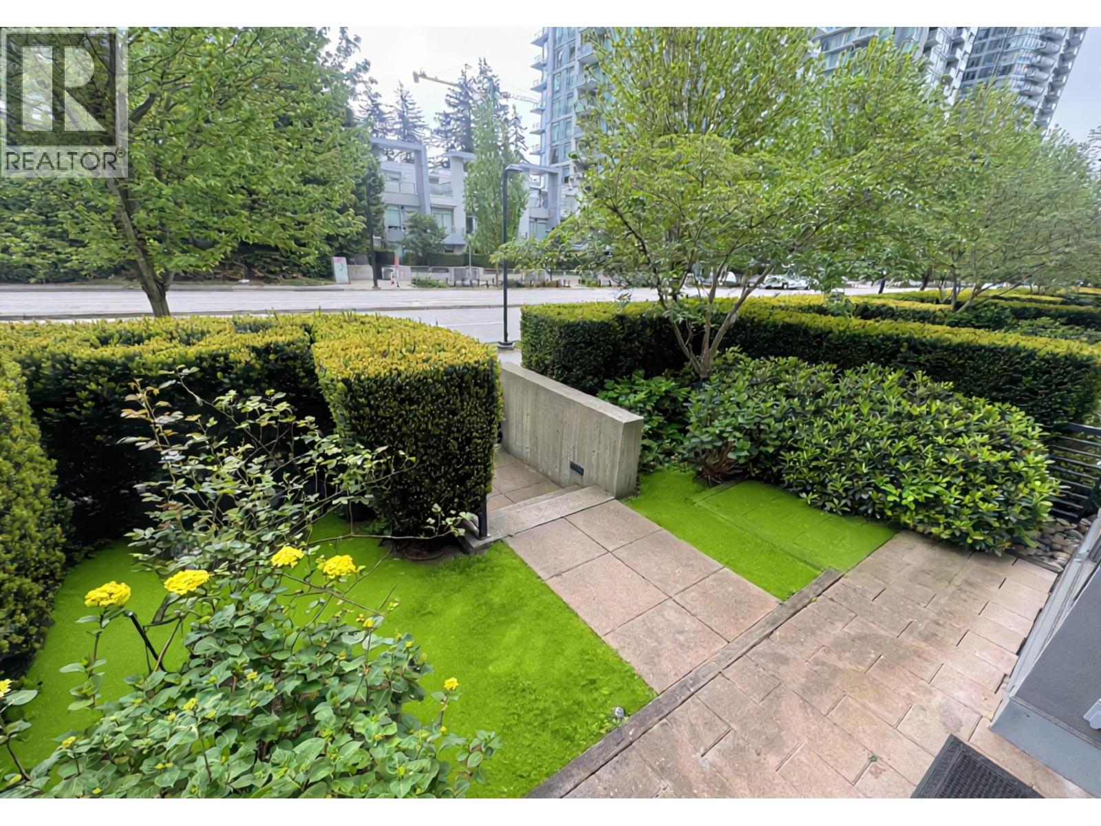 6515 Nelson Avenue Property Photo 3