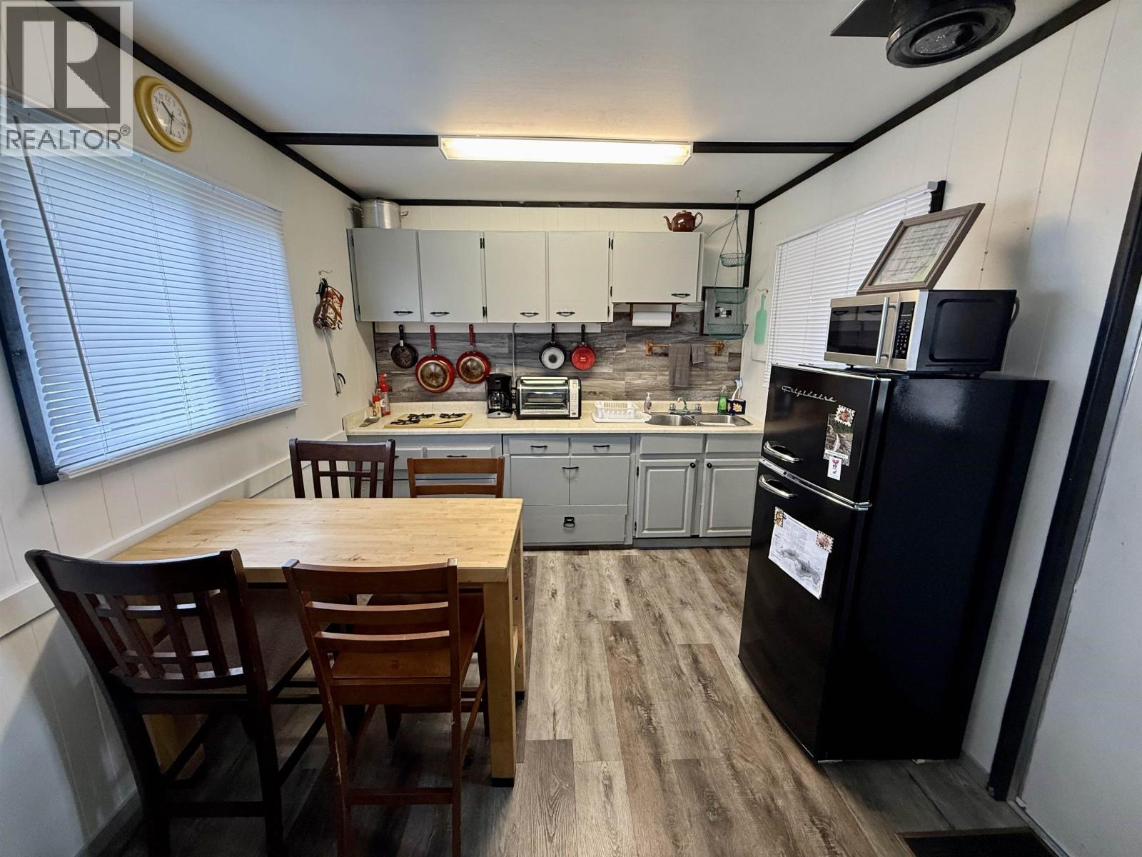 7562 Womack Road Property Photo 4