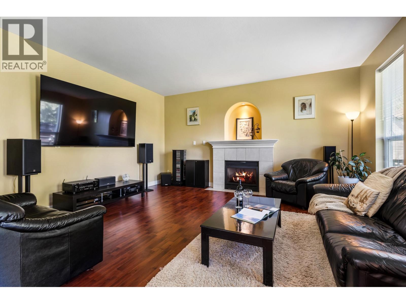 10615 238 Street Property Photo 13
