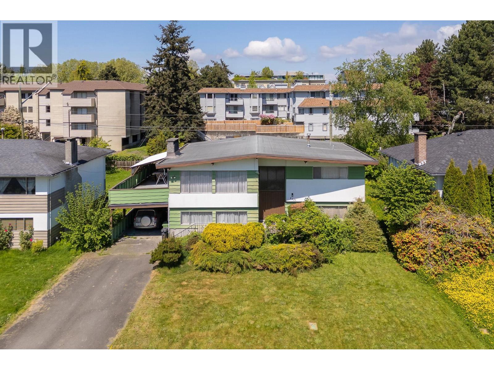 8371 Spires Road Property Photo 1