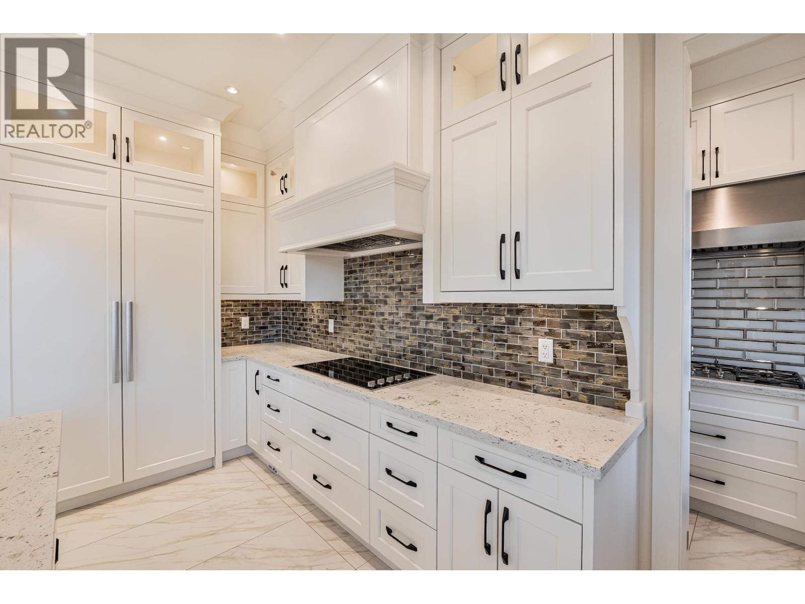 8511 Sierpina Drive Property Photo 17