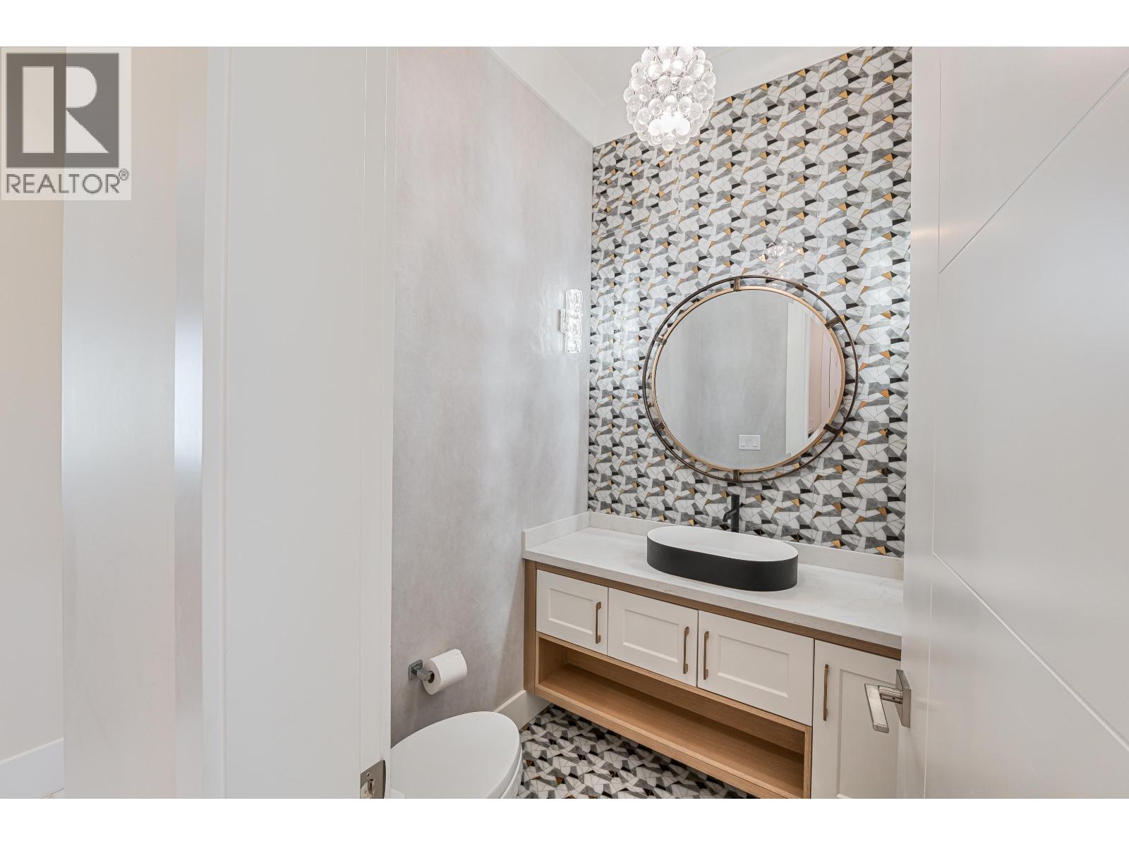 8511 Sierpina Drive Property Photo 19