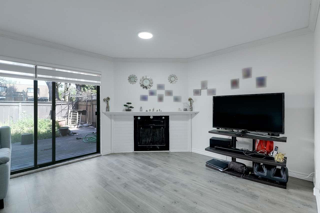 252 9452 Prince Charles Boulevard Property Photo 2