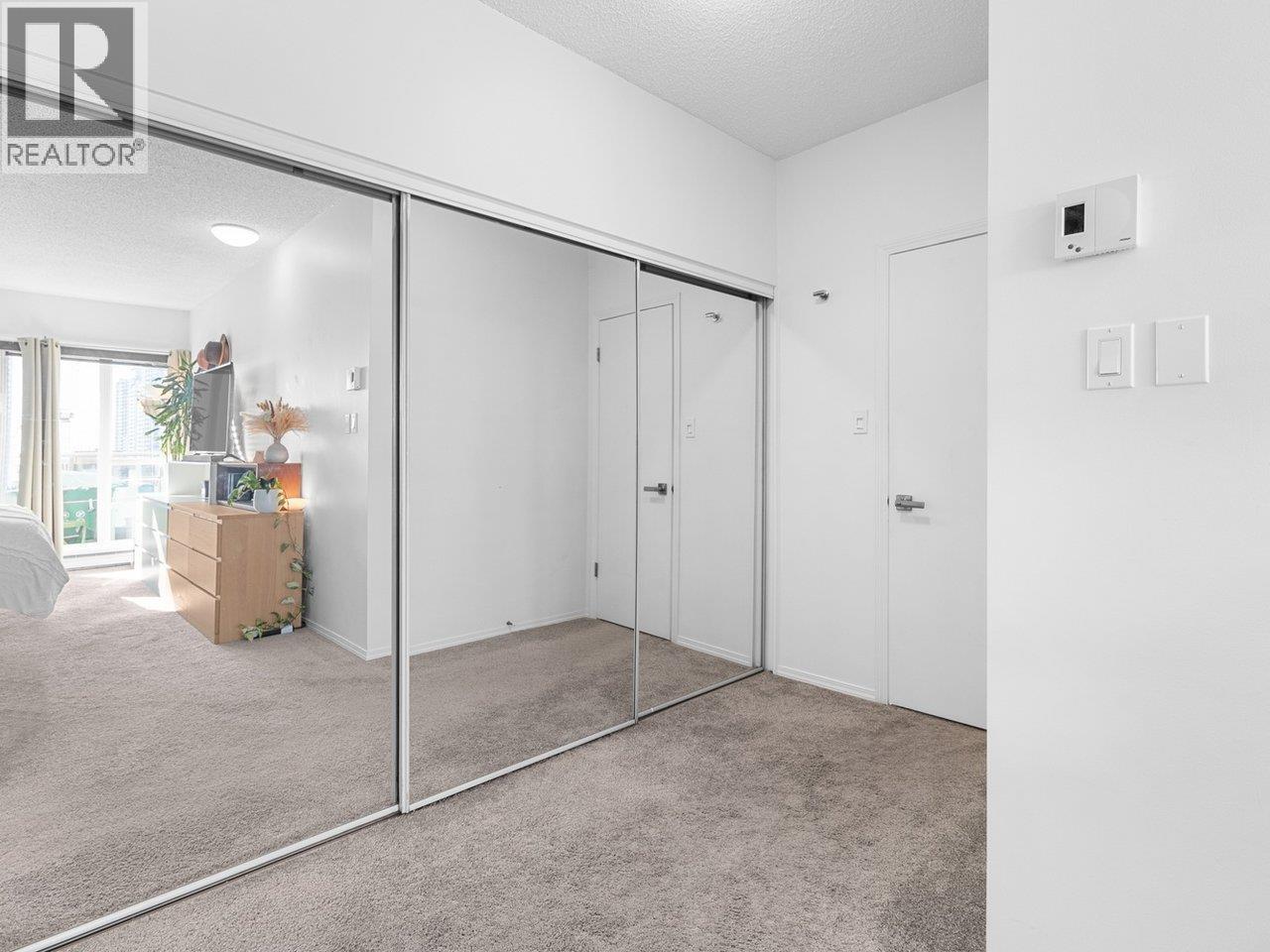 2401 6055 Nelson Avenue Property Photo 18