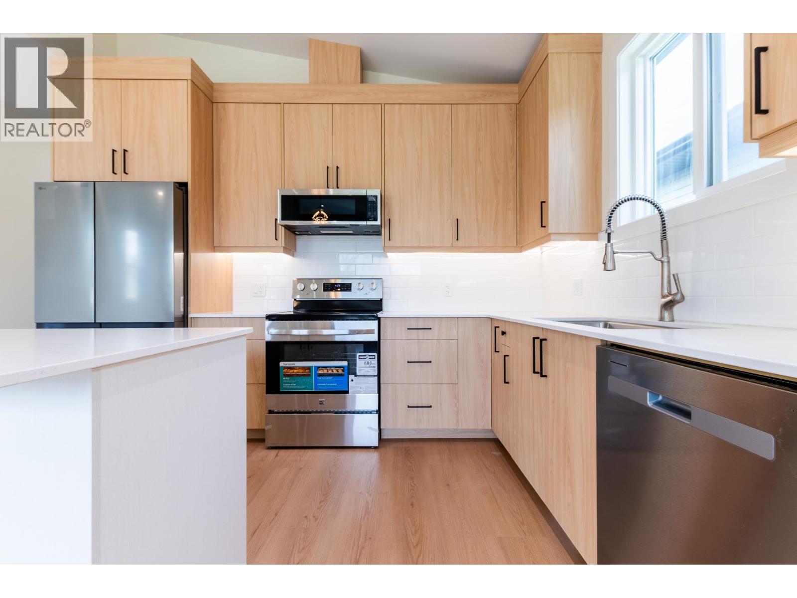 1660 11th Avenue Property Photo 11