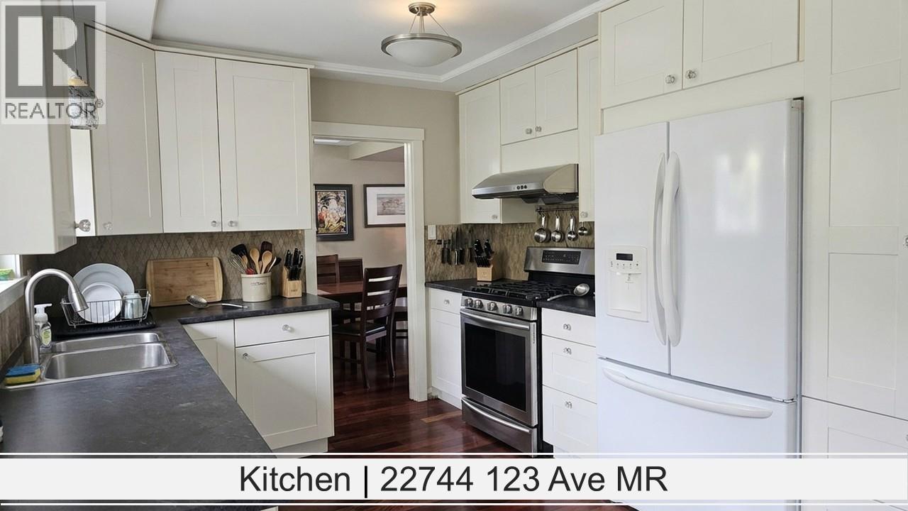 22744 123rd Avenue Property Photo 4