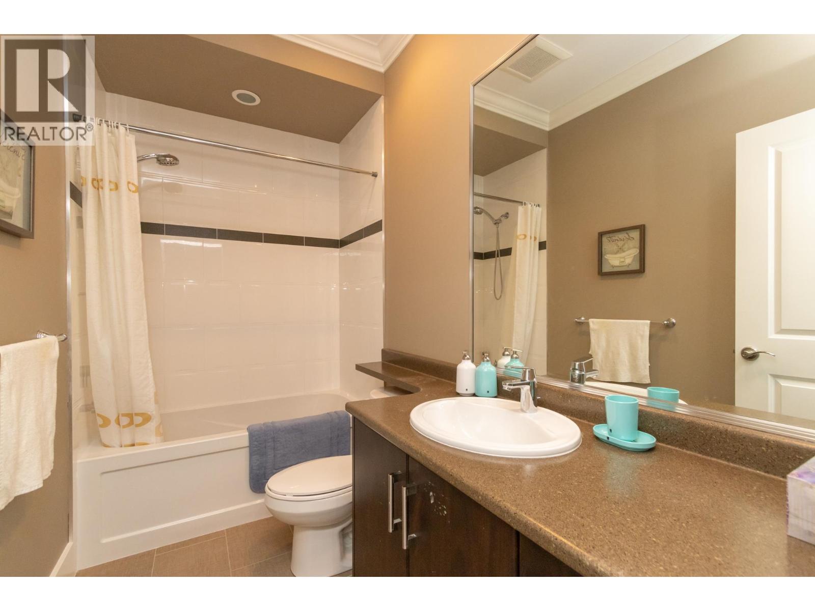 4152 Hazelwood Crescent Property Photo 12