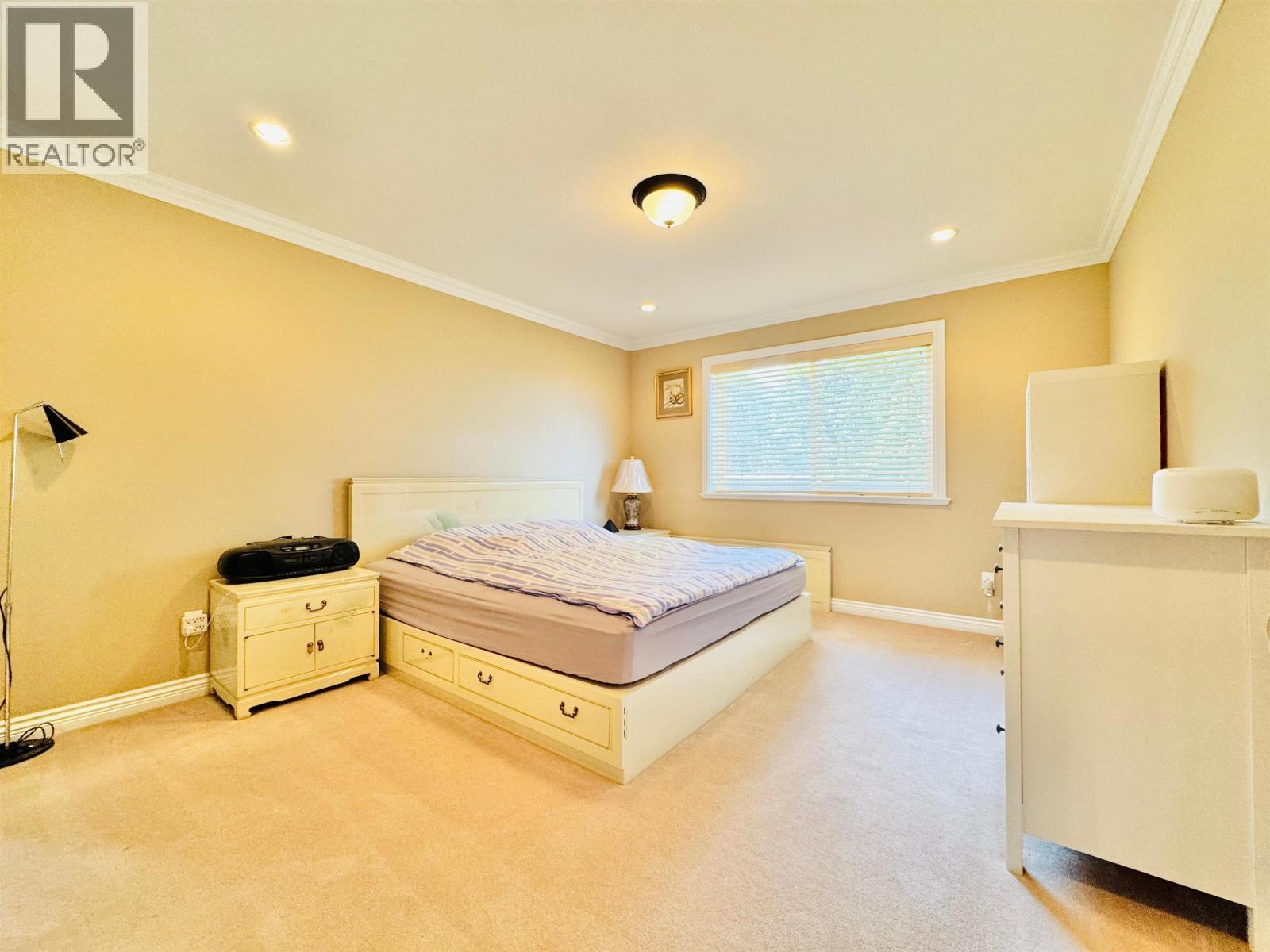 6039 46a Avenue Property Photo 9