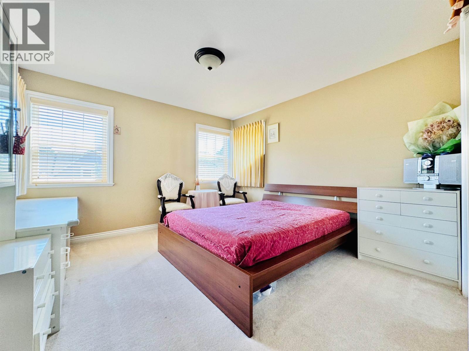 6039 46a Avenue Property Photo 10
