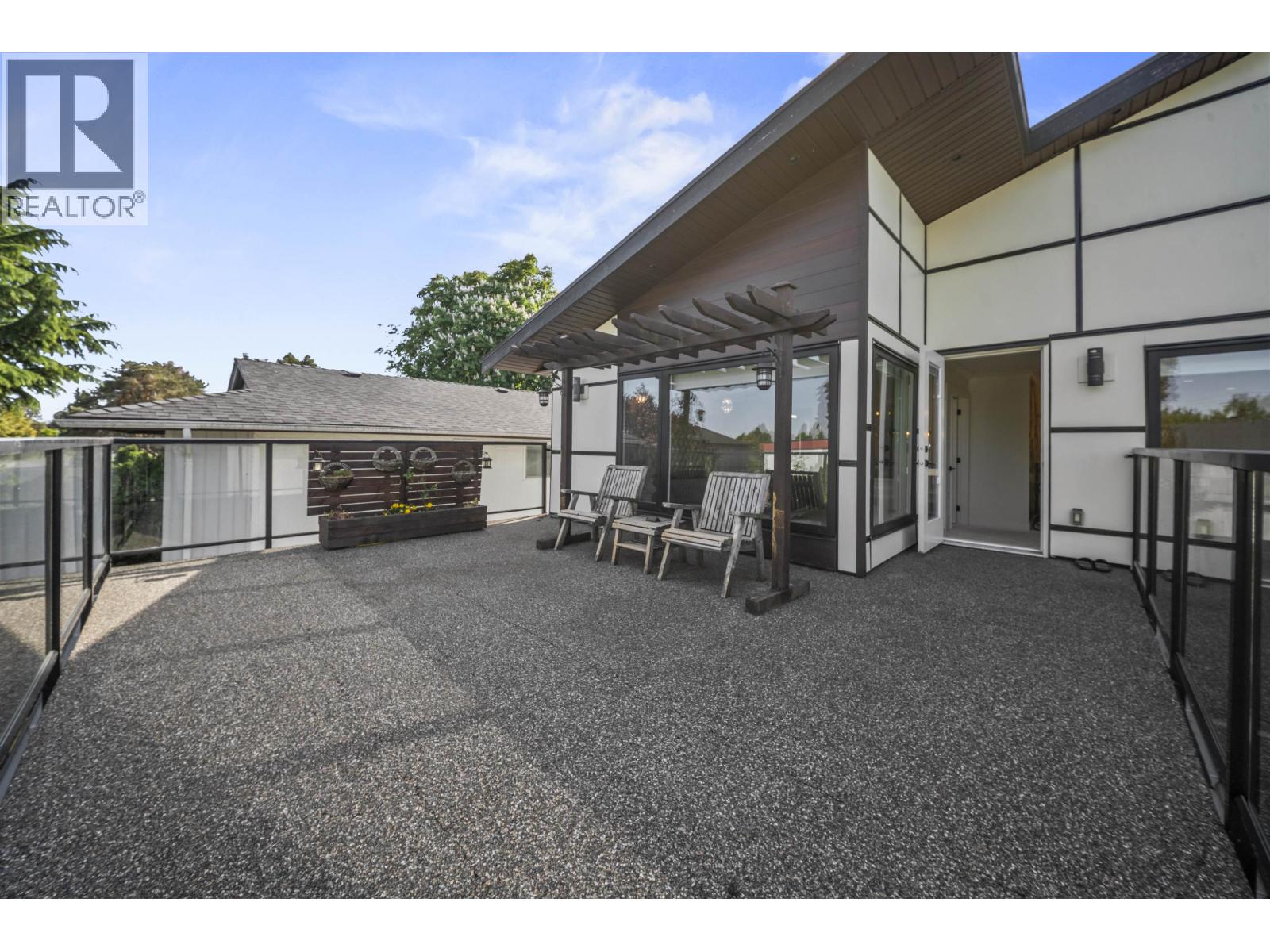 9151 Glendower Drive Property Photo 35