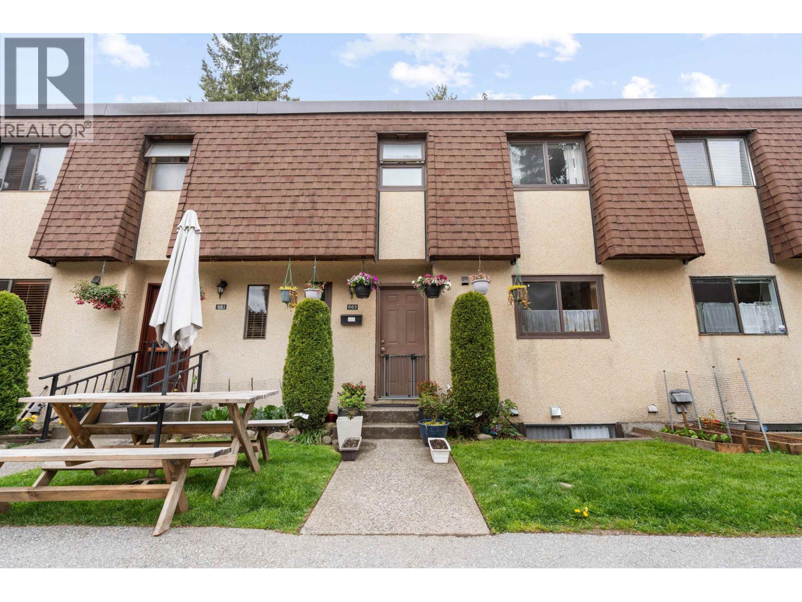 883 OLD LILLOOET ROAD Property Photo 1