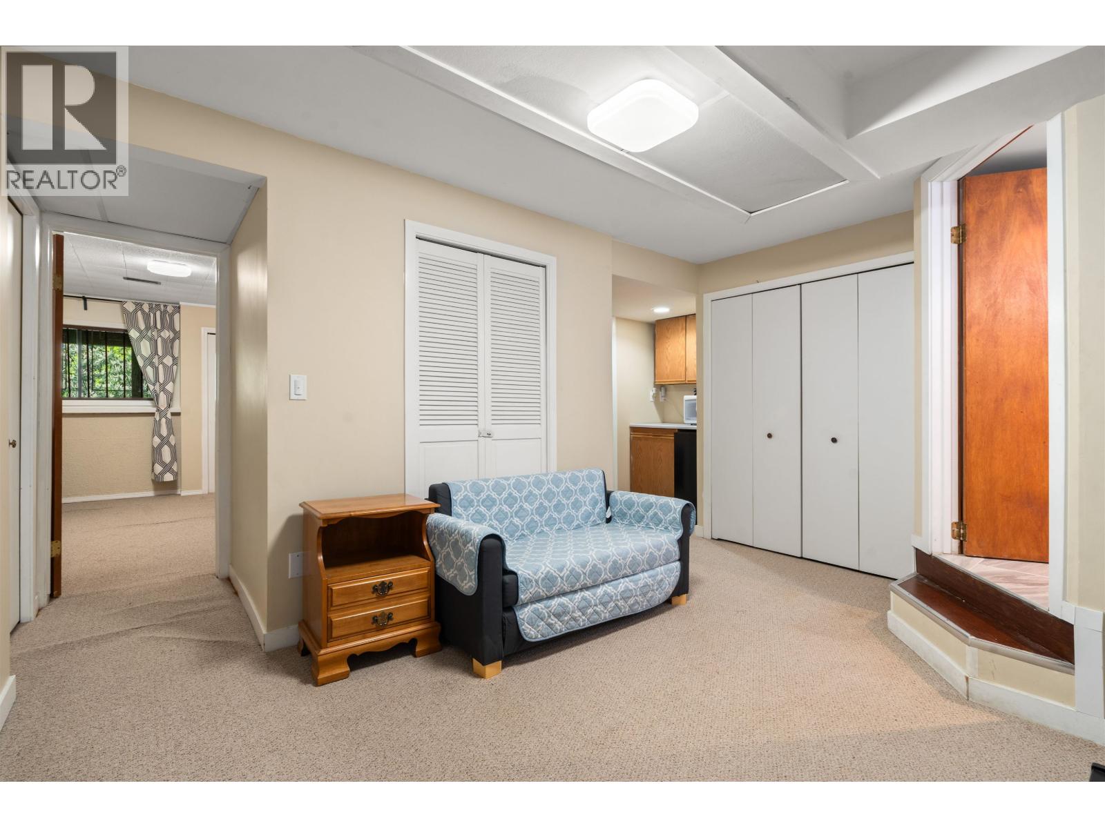 883 Old Lillooet Road Property Photo 8