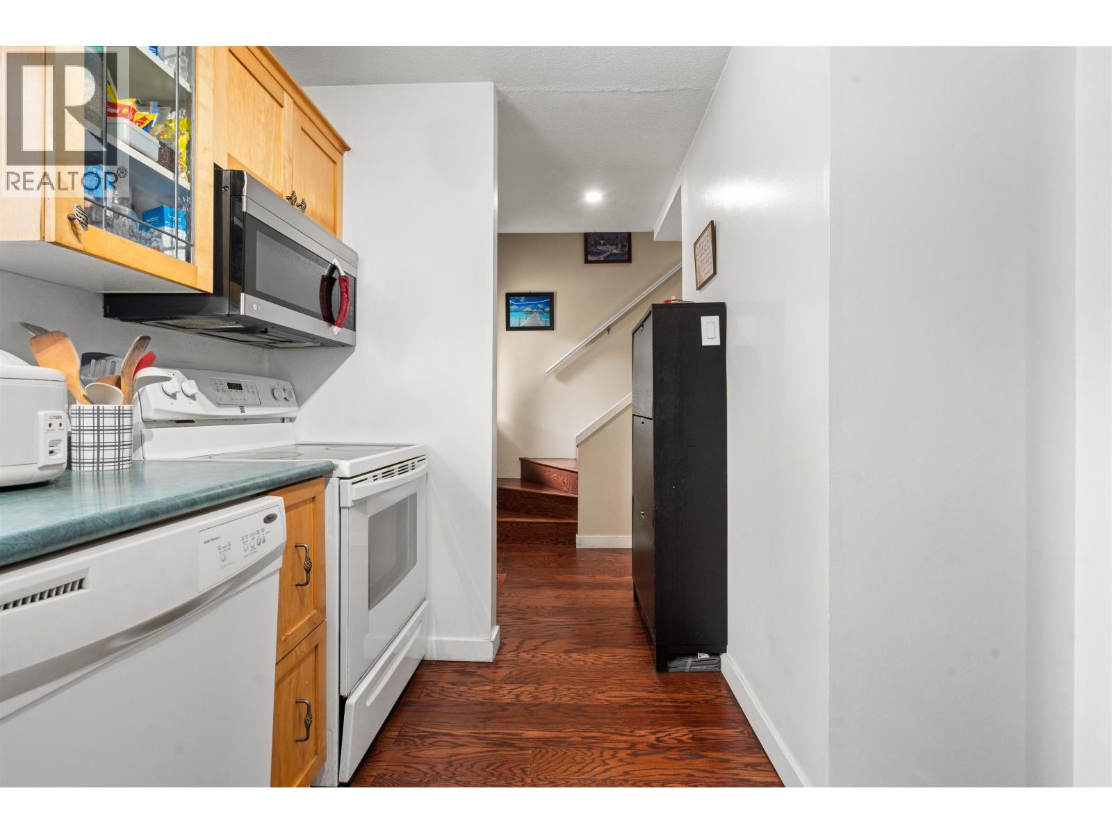 883 Old Lillooet Road Property Photo 9