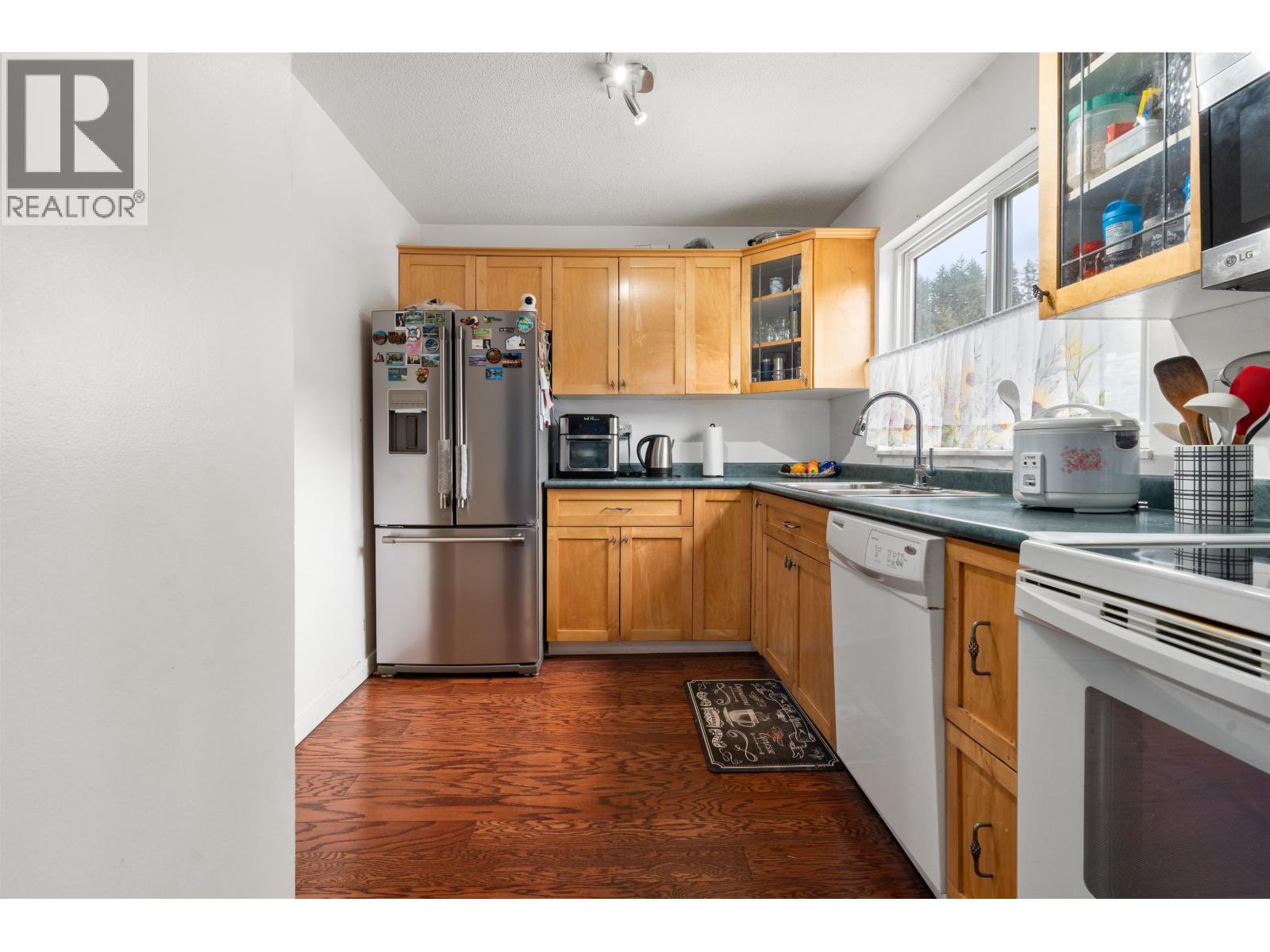 883 Old Lillooet Road Property Photo 14