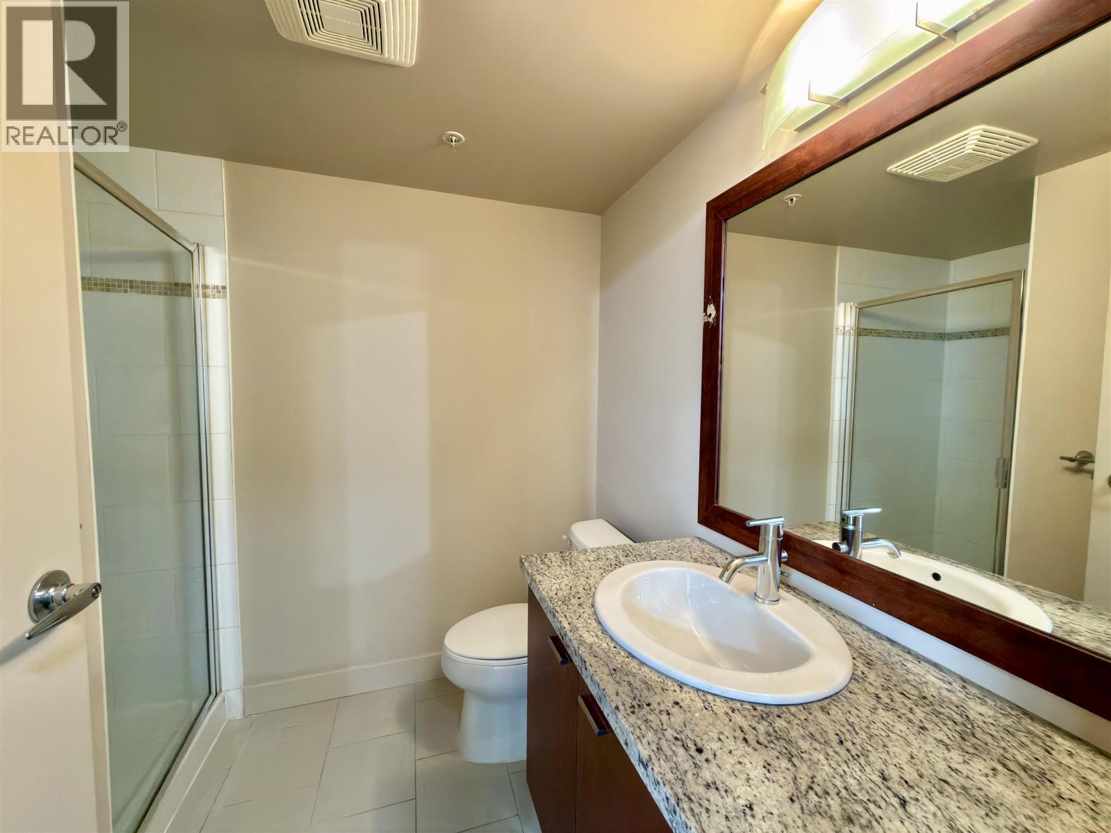 808 8280 Lansdowne Road Property Photo 5