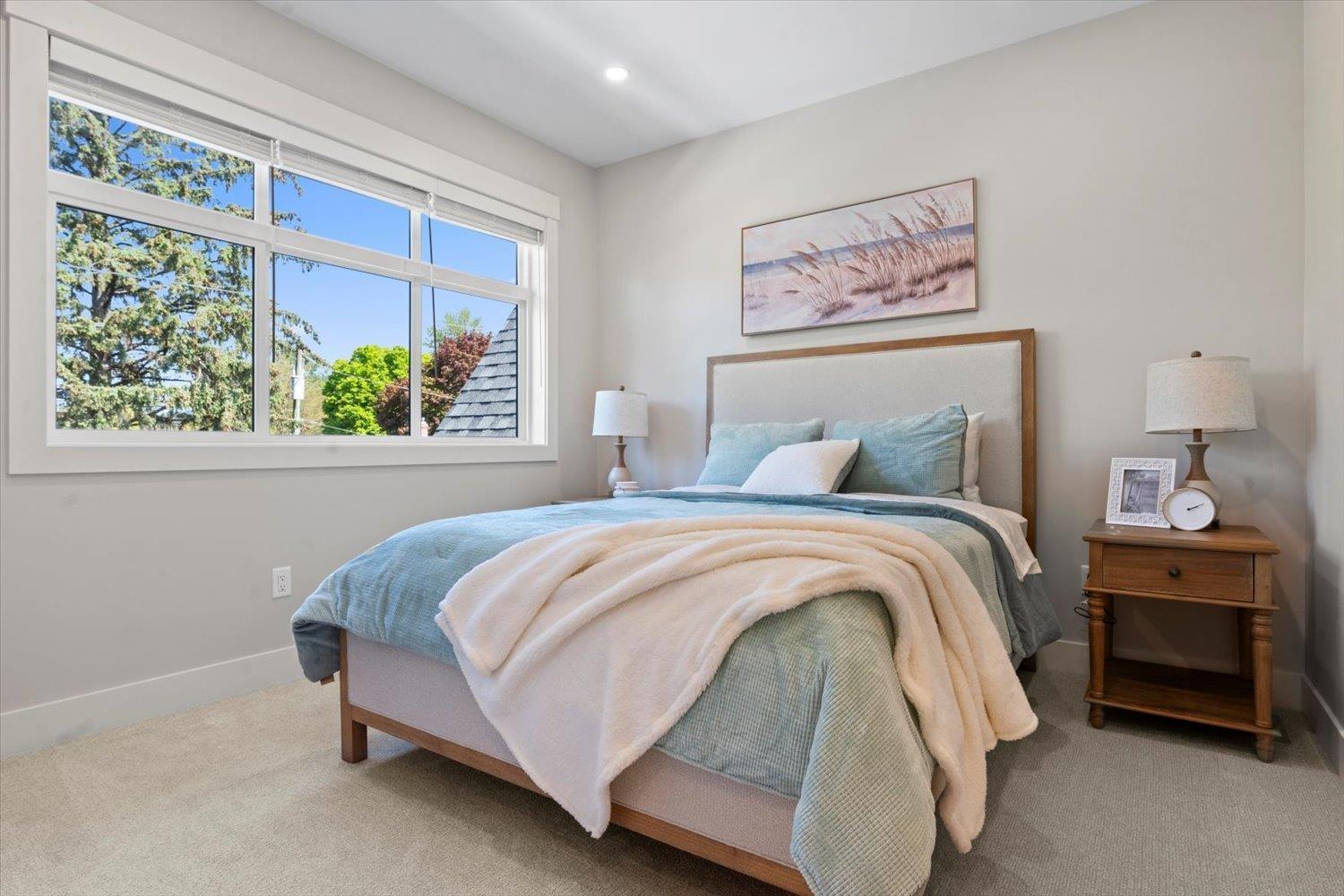 46106 Riverside Drive #2 Property Photo 12