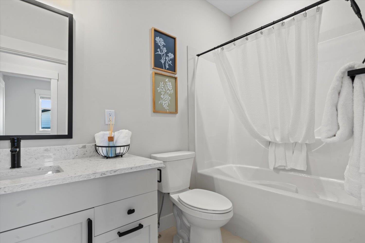 46106 Riverside Drive #2 Property Photo 16