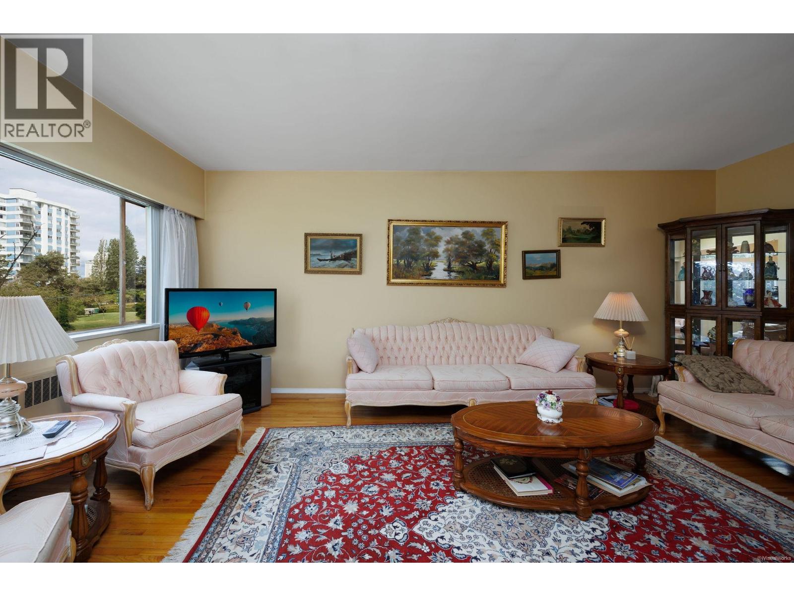 204 2146 W 43rd Avenue Property Photo 5