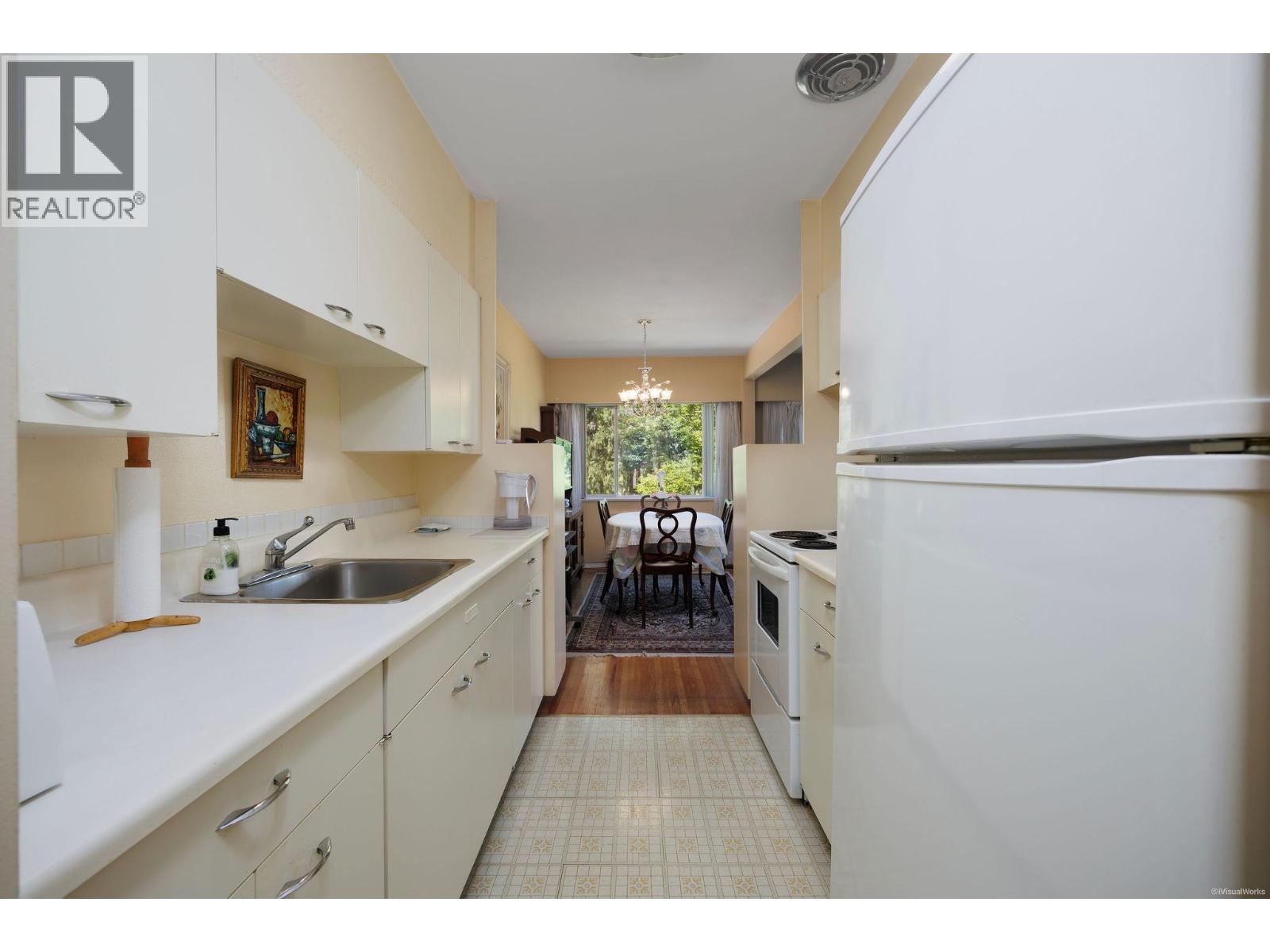 204 2146 W 43rd Avenue Property Photo 12