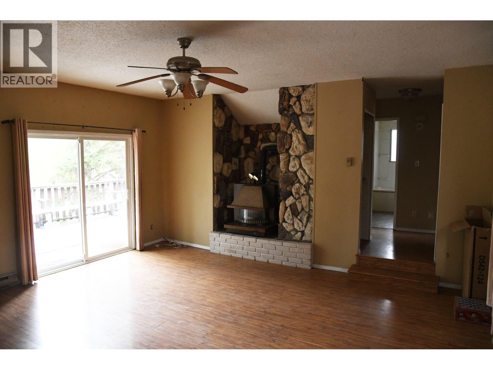 6462 Mercer Road Property Photo 4