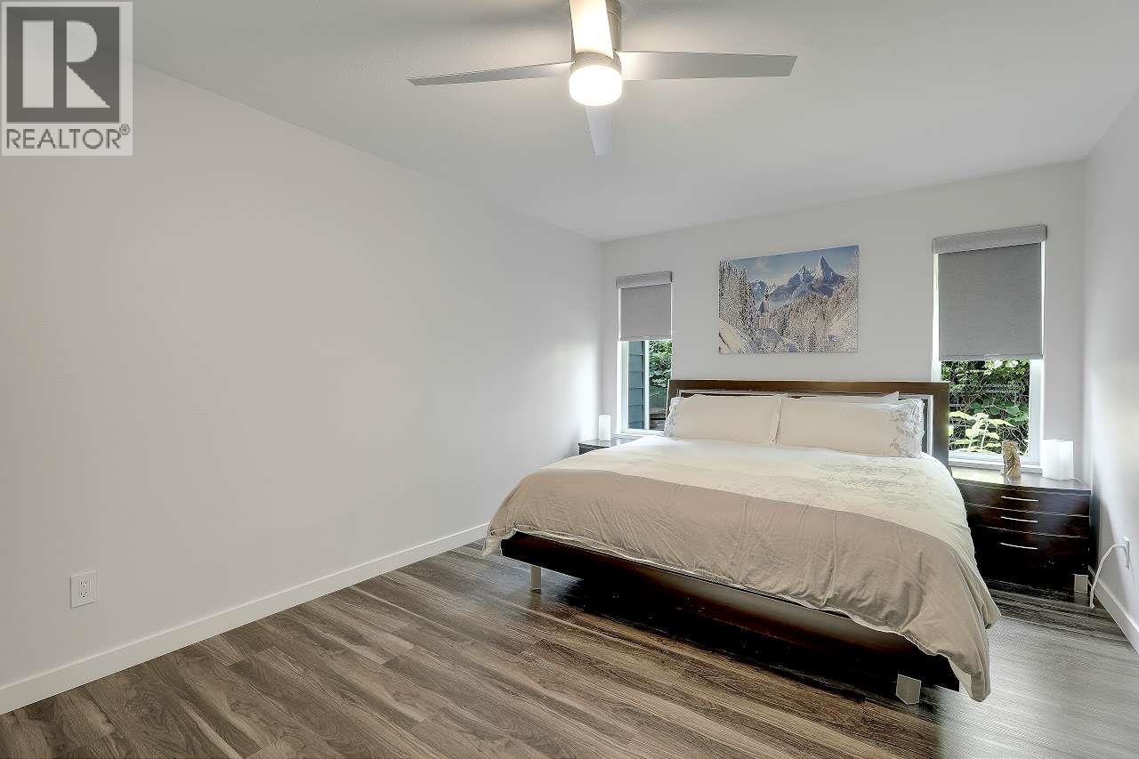 7811 Redrooffs Road Property Photo 17