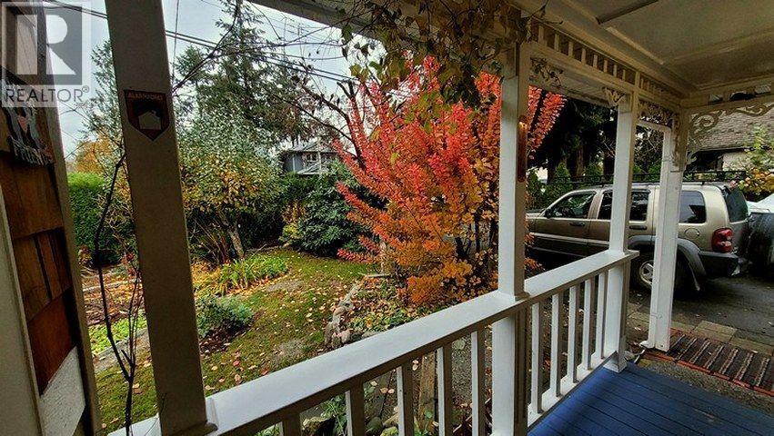 20530 Westfield Avenue Property Photo 4