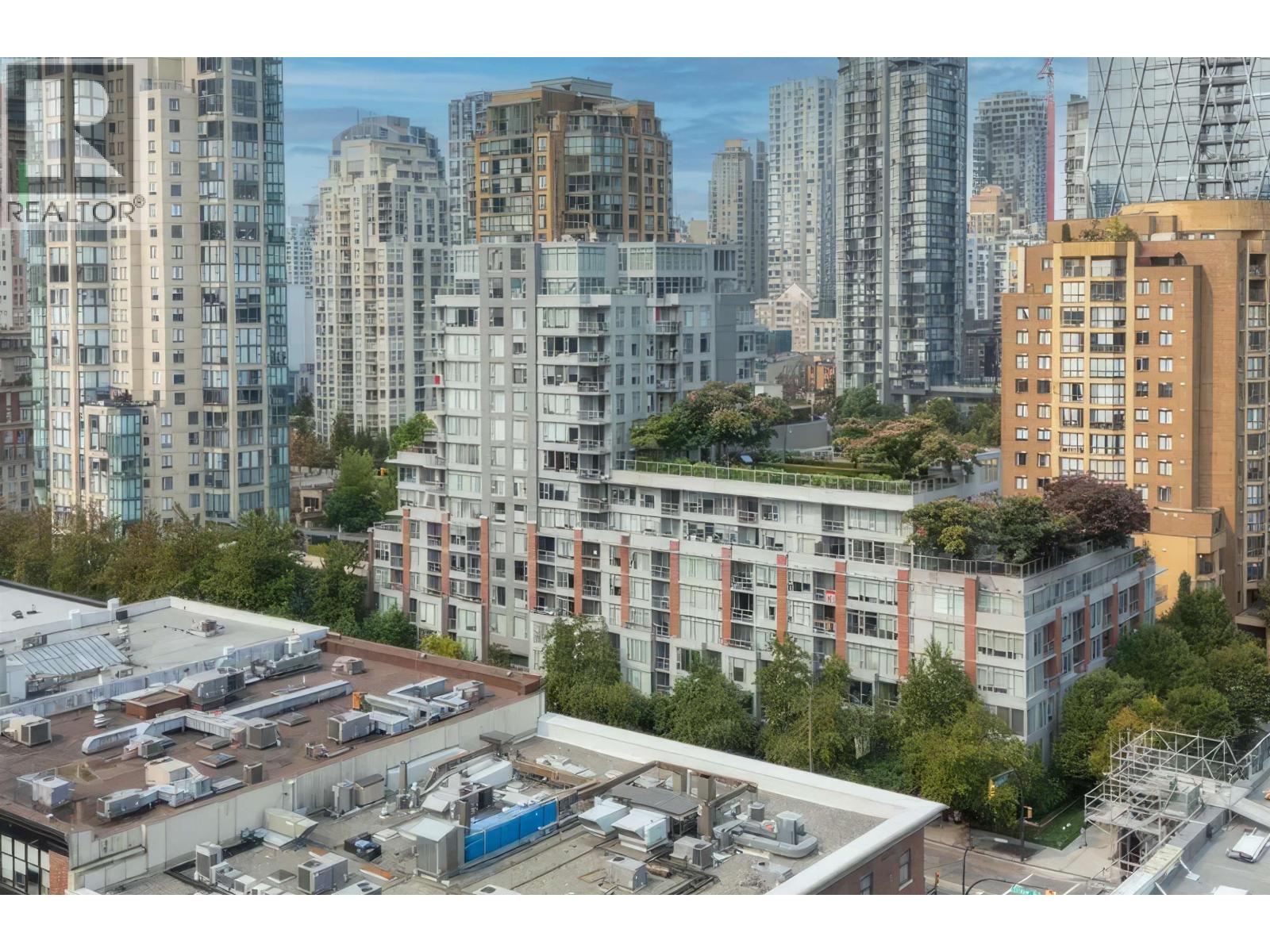 1305 1133 Homer Street Property Photo 2