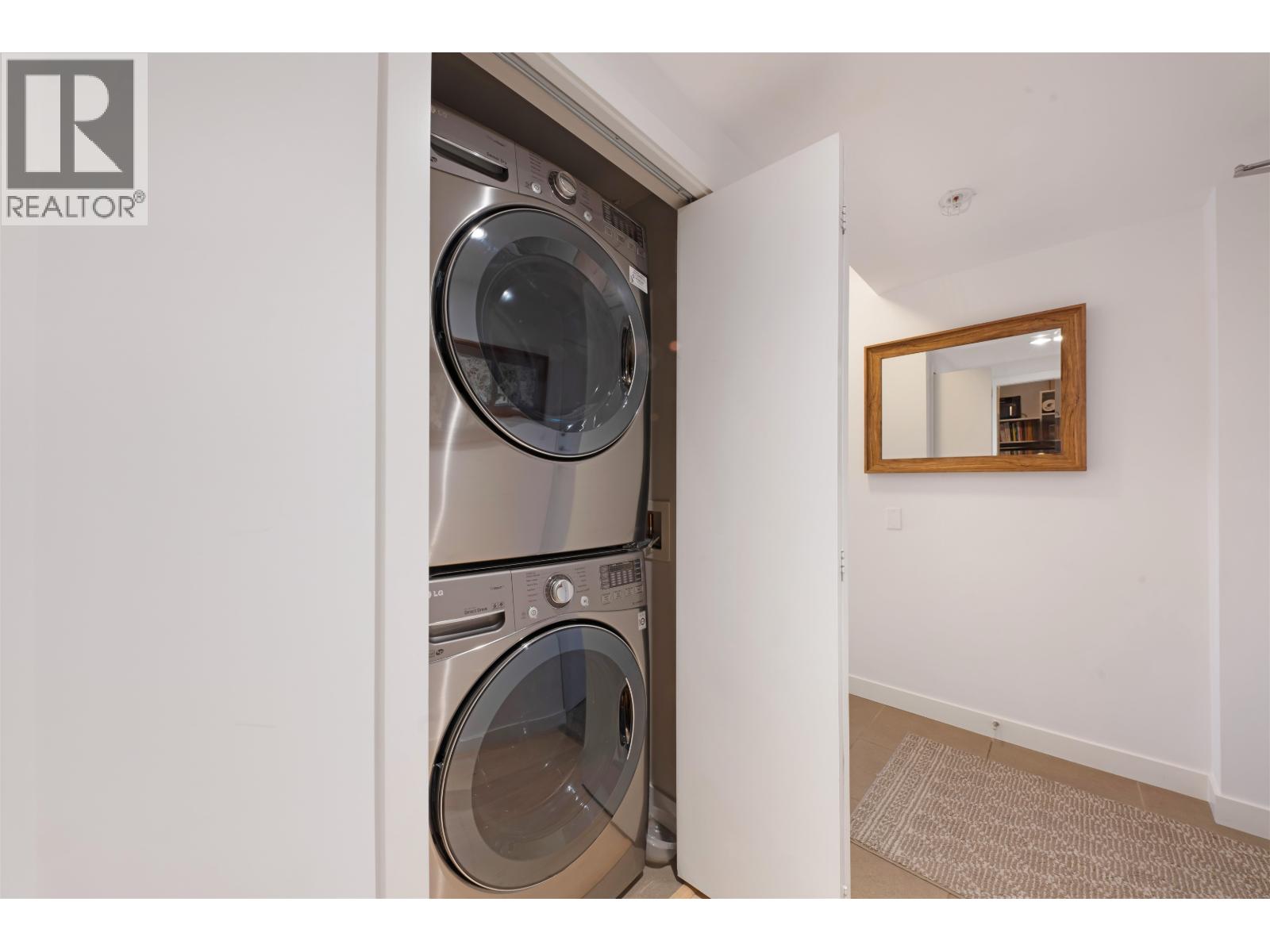 1305 1133 Homer Street Property Photo 6