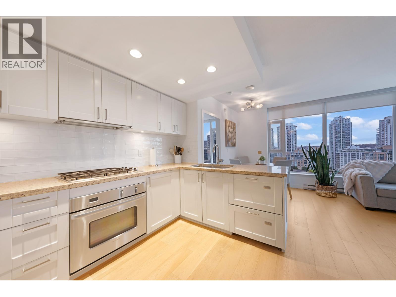 1305 1133 Homer Street Property Photo 7