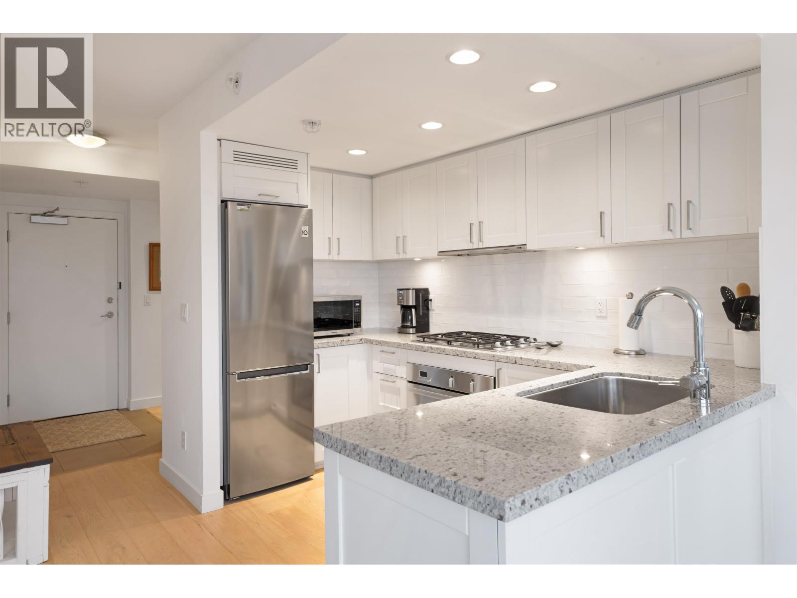 1305 1133 Homer Street Property Photo 9