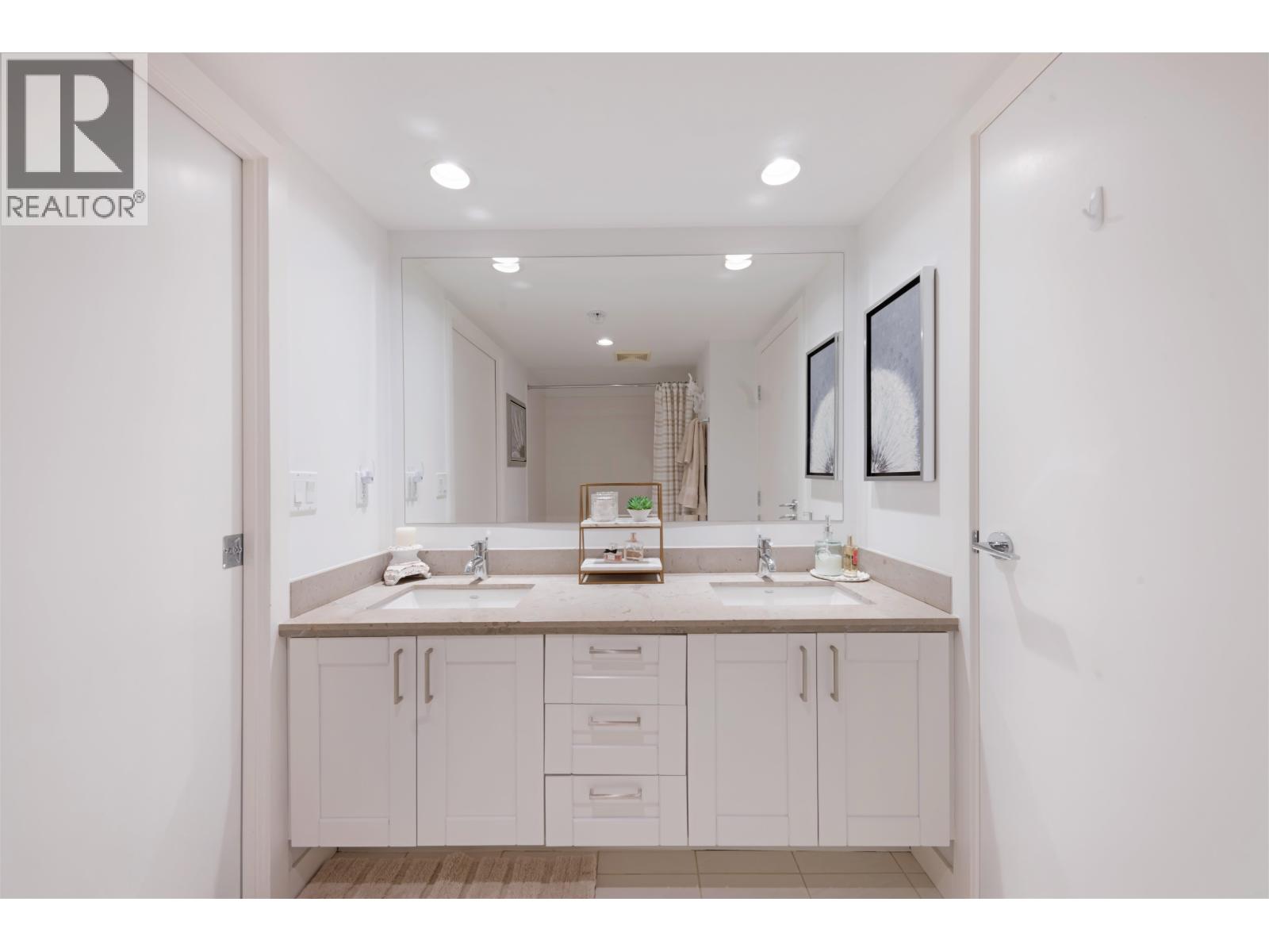 1305 1133 Homer Street Property Photo 22