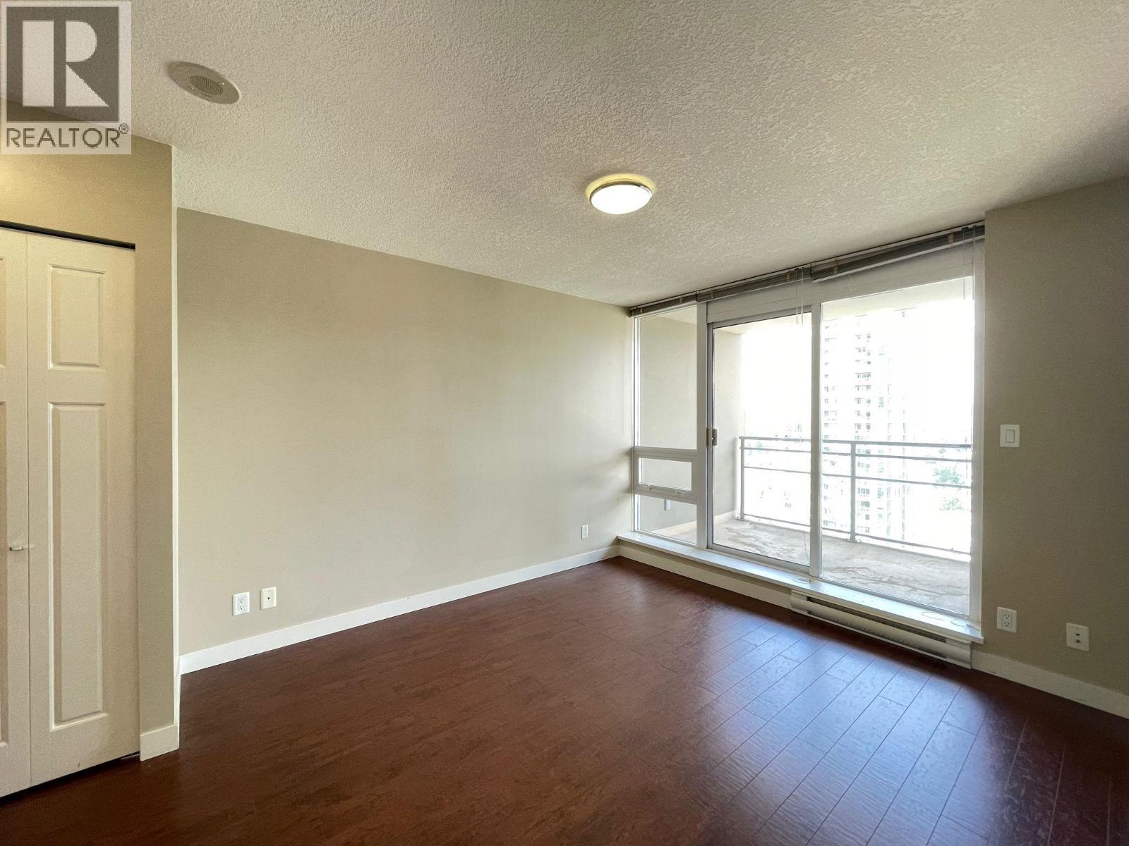 2607 2978 Glen Drive Property Photo 15