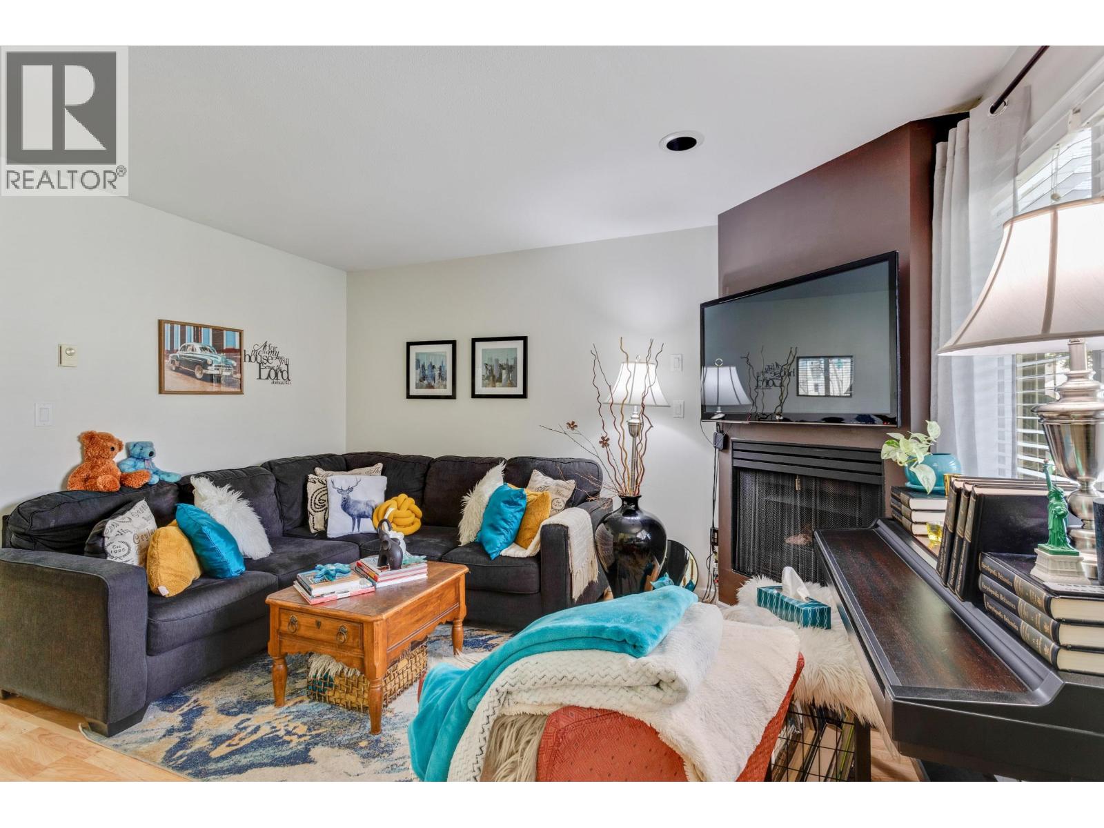 205 1518 Bowser Avenue Property Photo 3