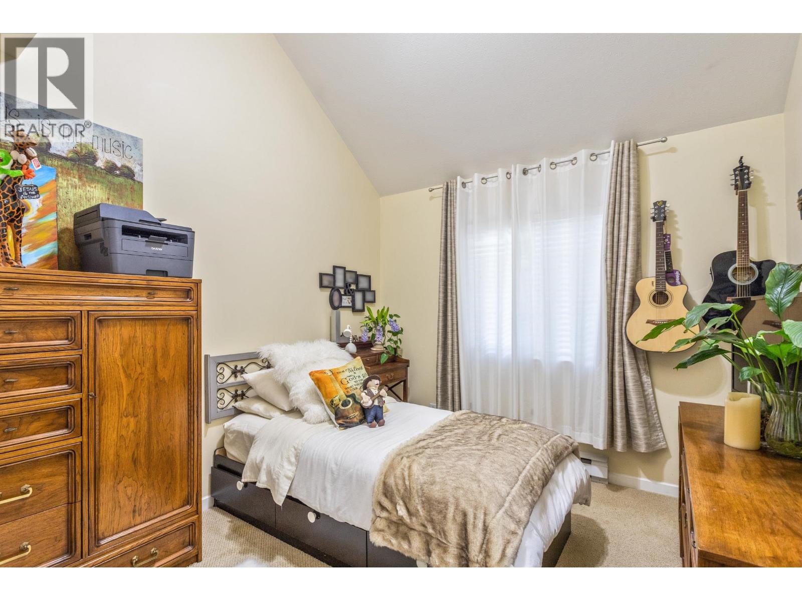 205 1518 Bowser Avenue Property Photo 10