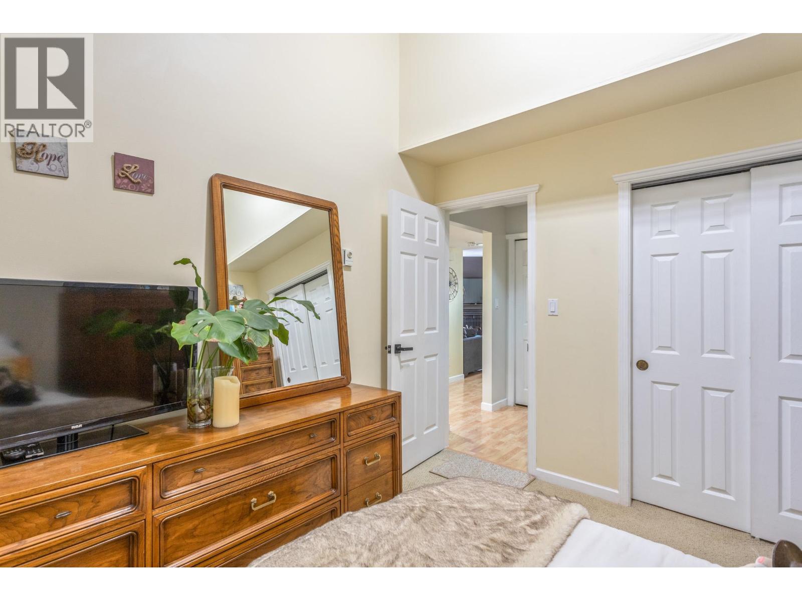 205 1518 Bowser Avenue Property Photo 11