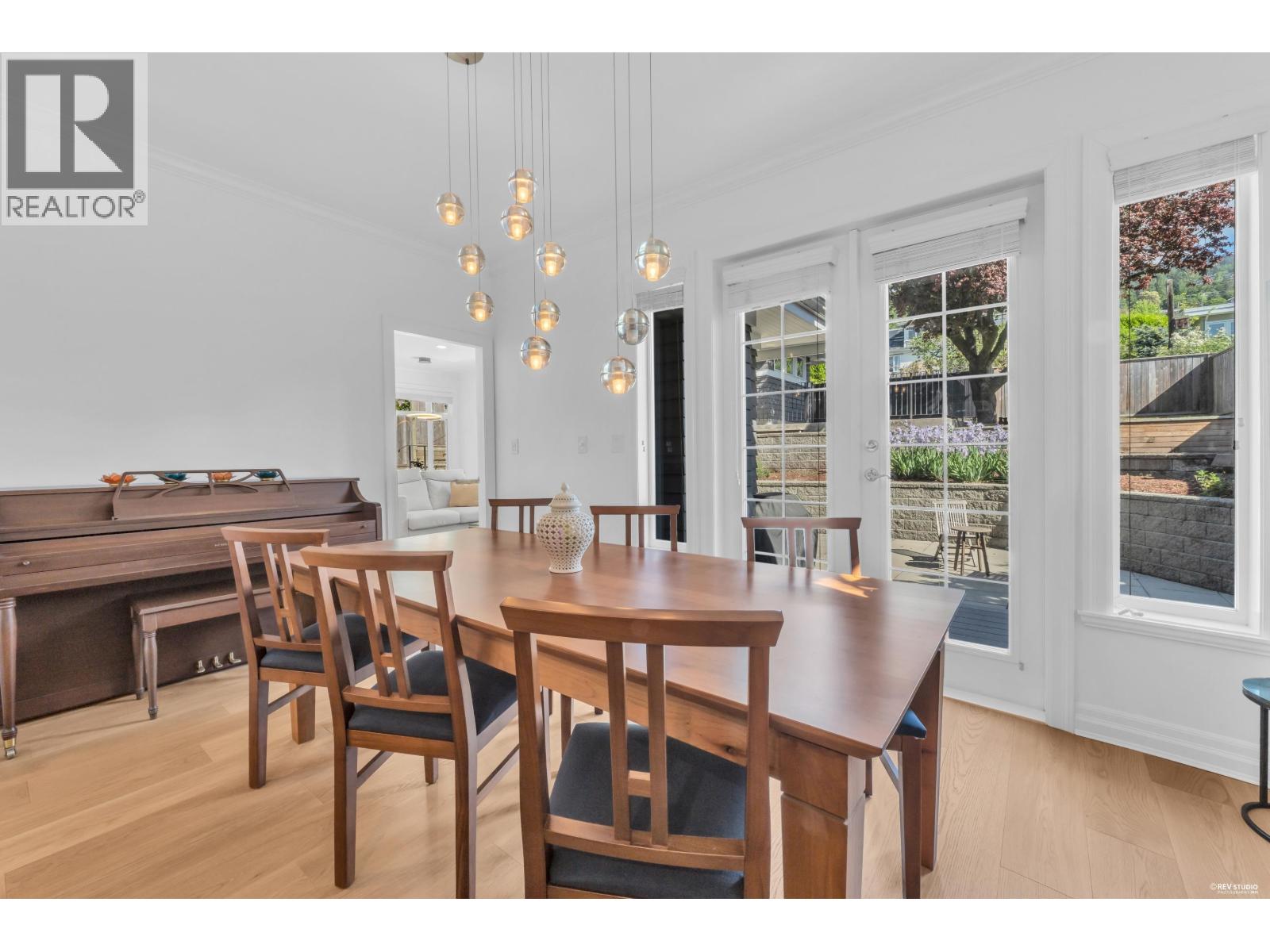 2459 Mathers Avenue Property Photo 10