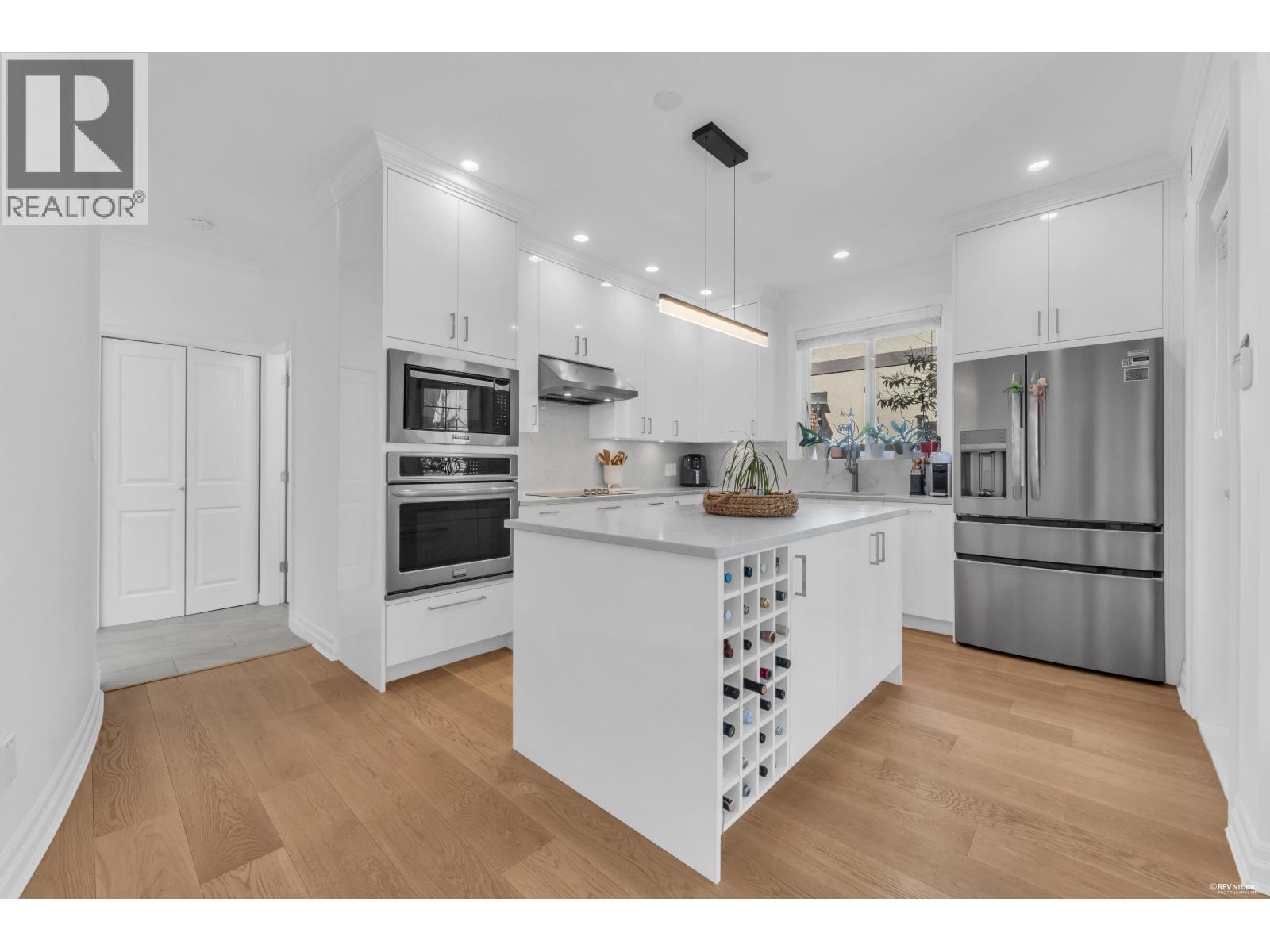 2459 Mathers Avenue Property Photo 14