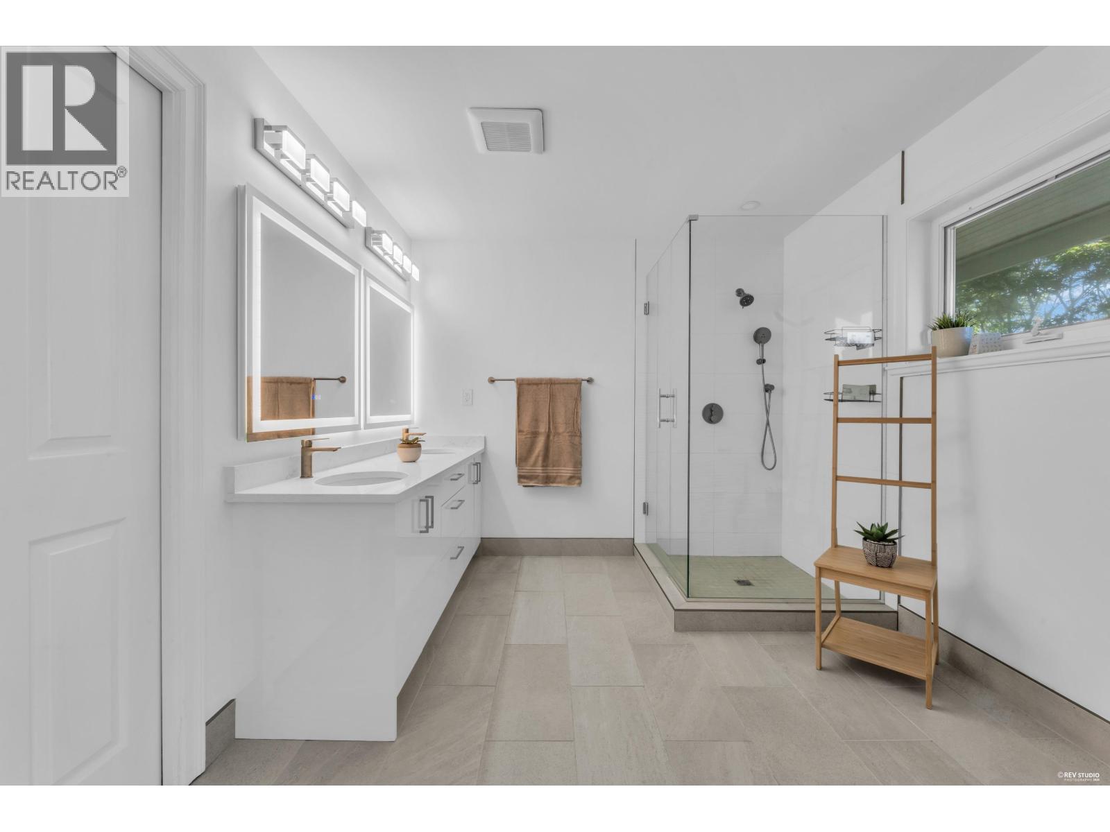2459 Mathers Avenue Property Photo 20