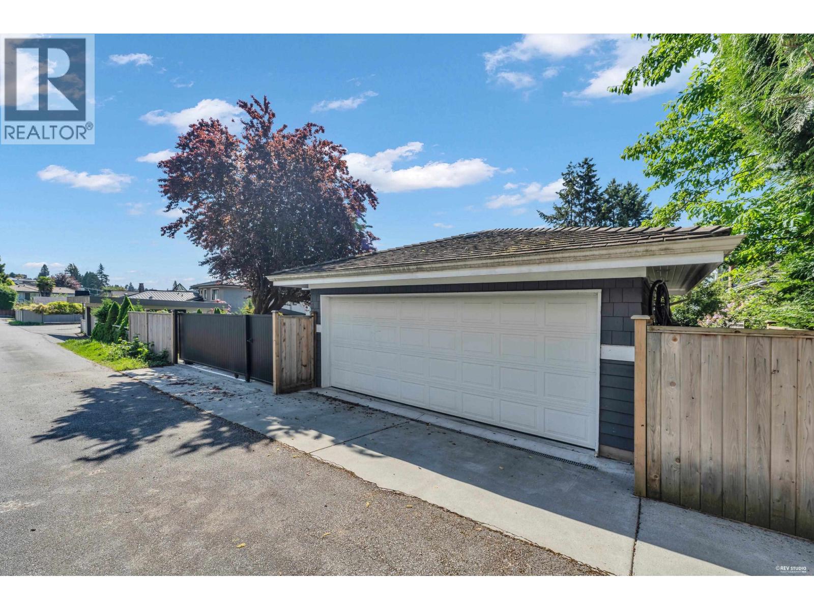 2459 Mathers Avenue Property Photo 37