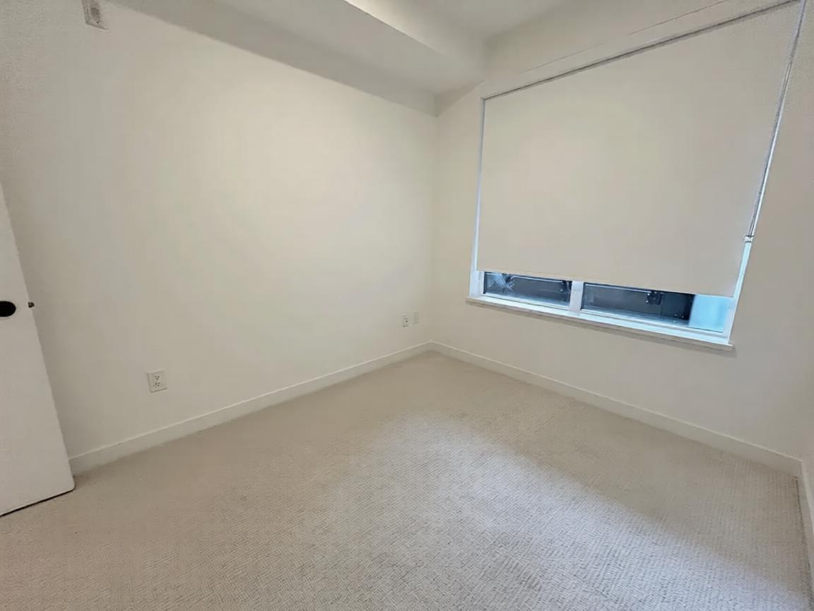 204 13439 94a Avenue Property Photo 11