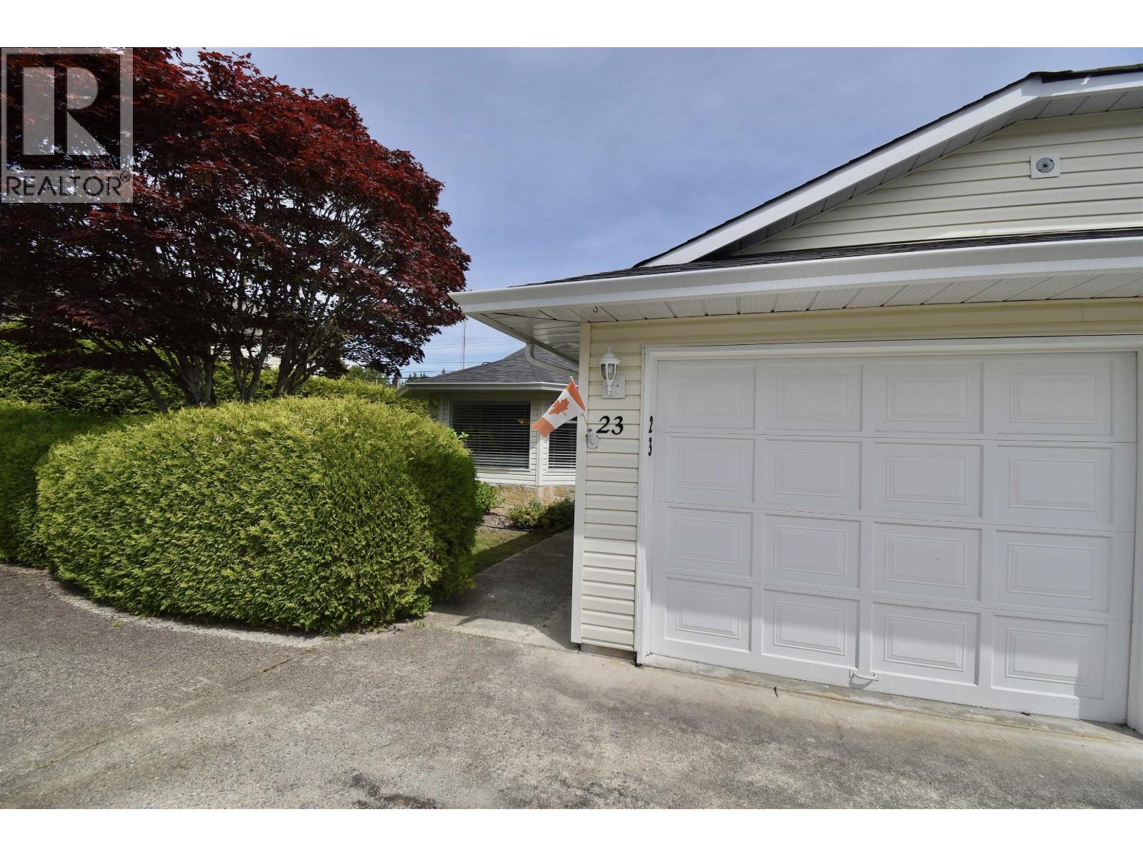23 767 NORTH ROAD Property Photo 1