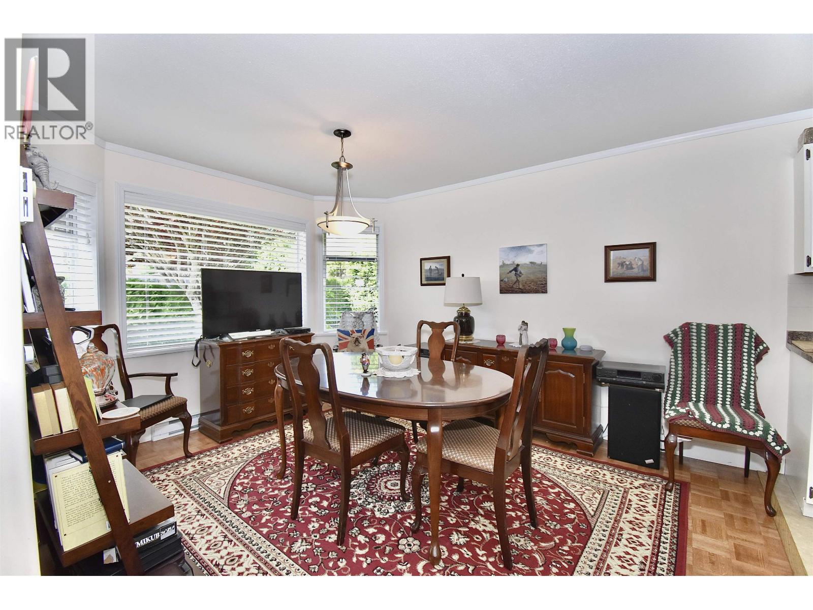 23 767 North Road Property Photo 5