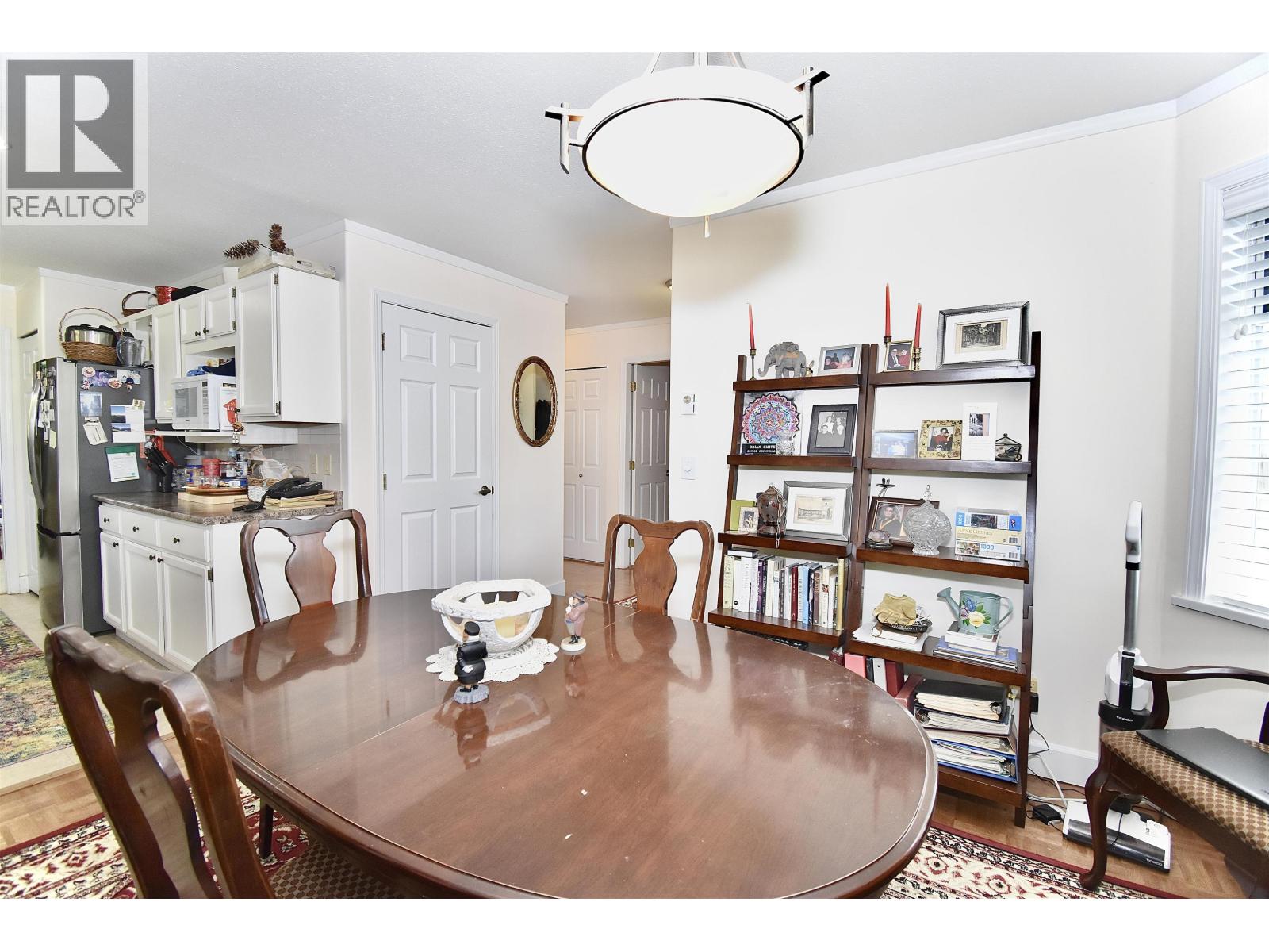 23 767 North Road Property Photo 6