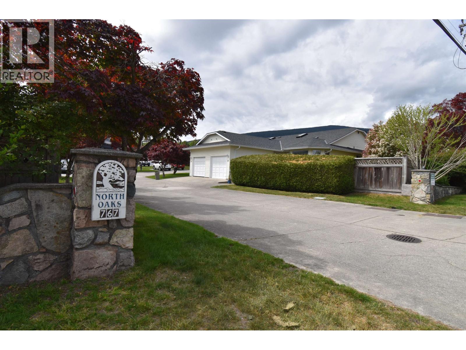 23 767 North Road Property Photo 27