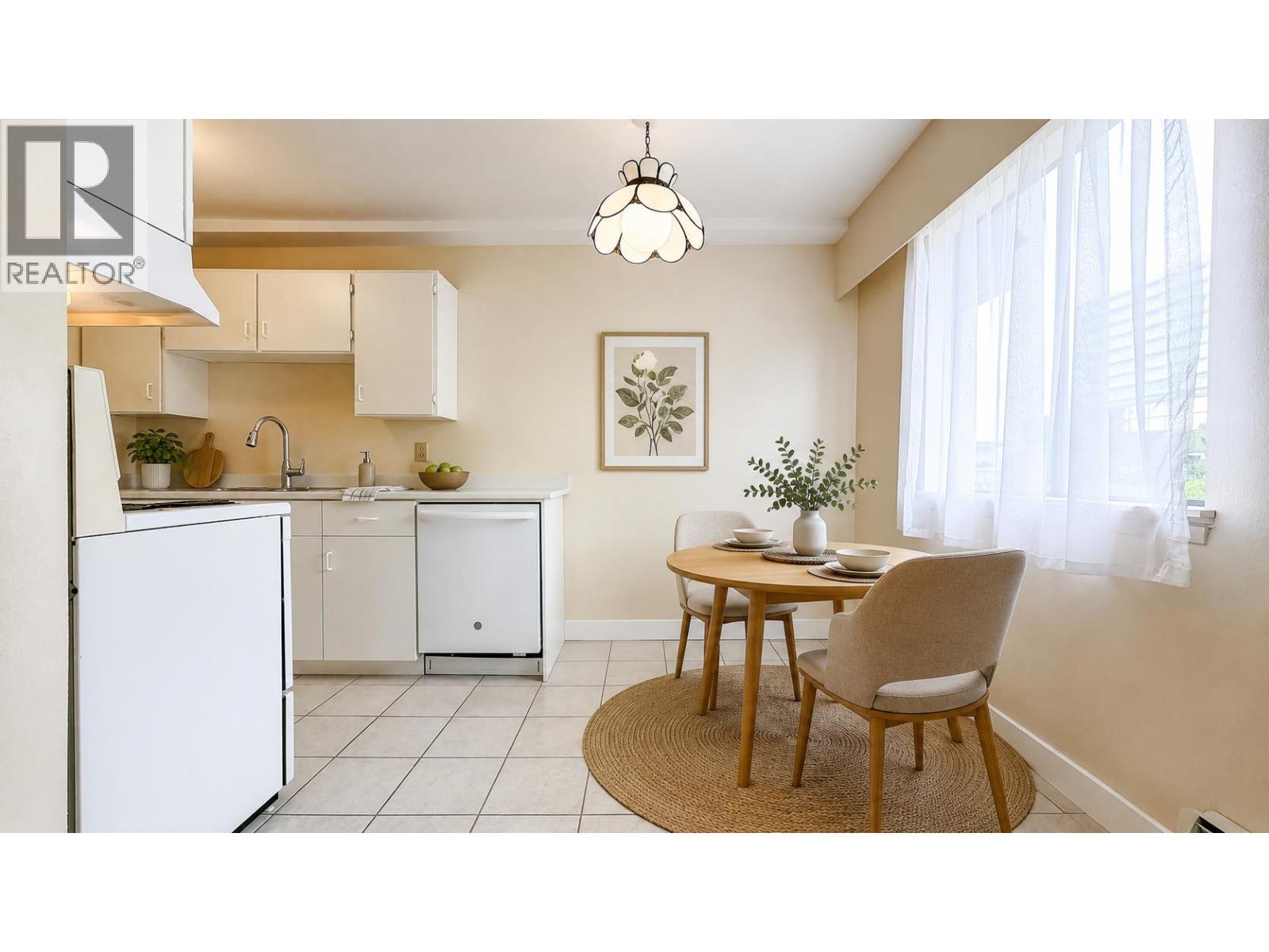 102 6380 Buswell Street Property Photo 5