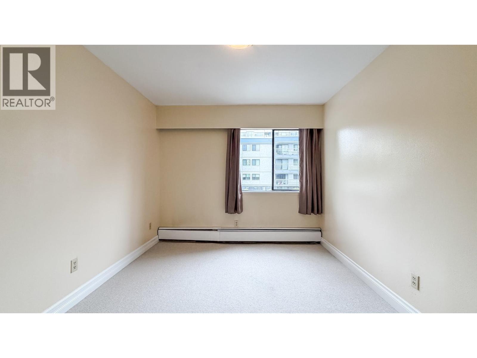 102 6380 Buswell Street Property Photo 12