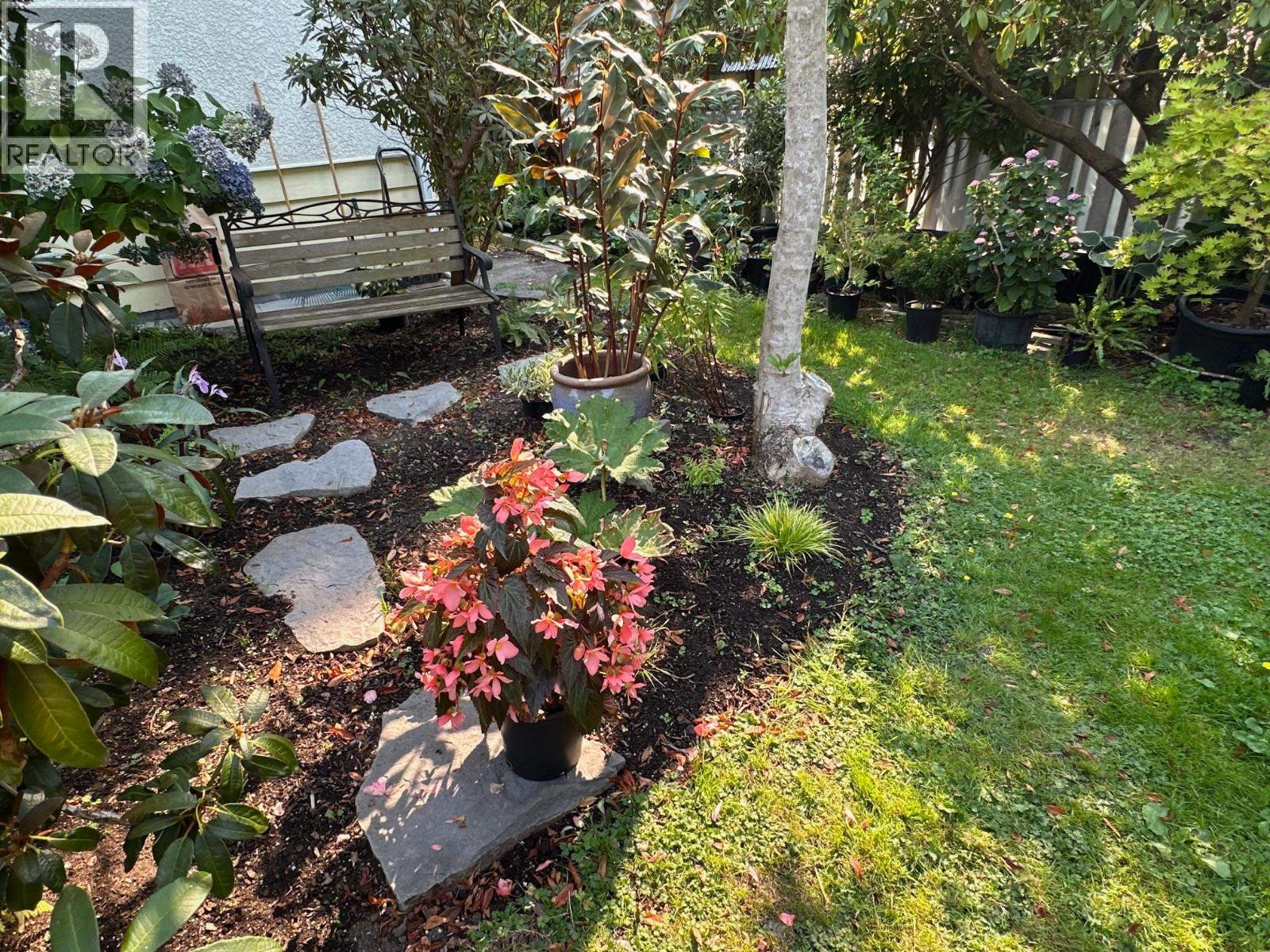 5278 Belair Drive Property Photo 5