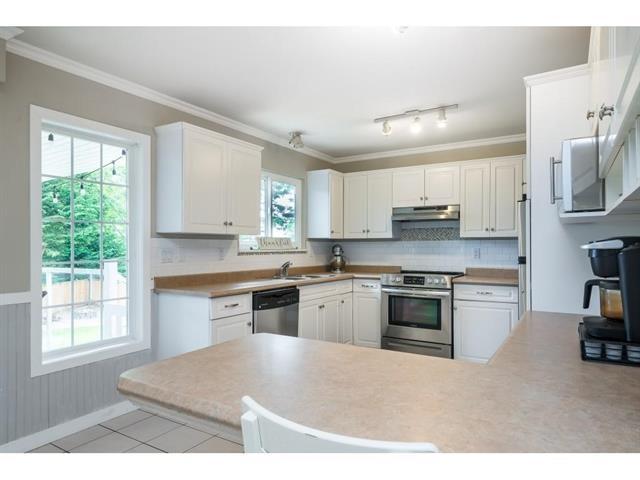 18120 58a Avenue Property Photo 7
