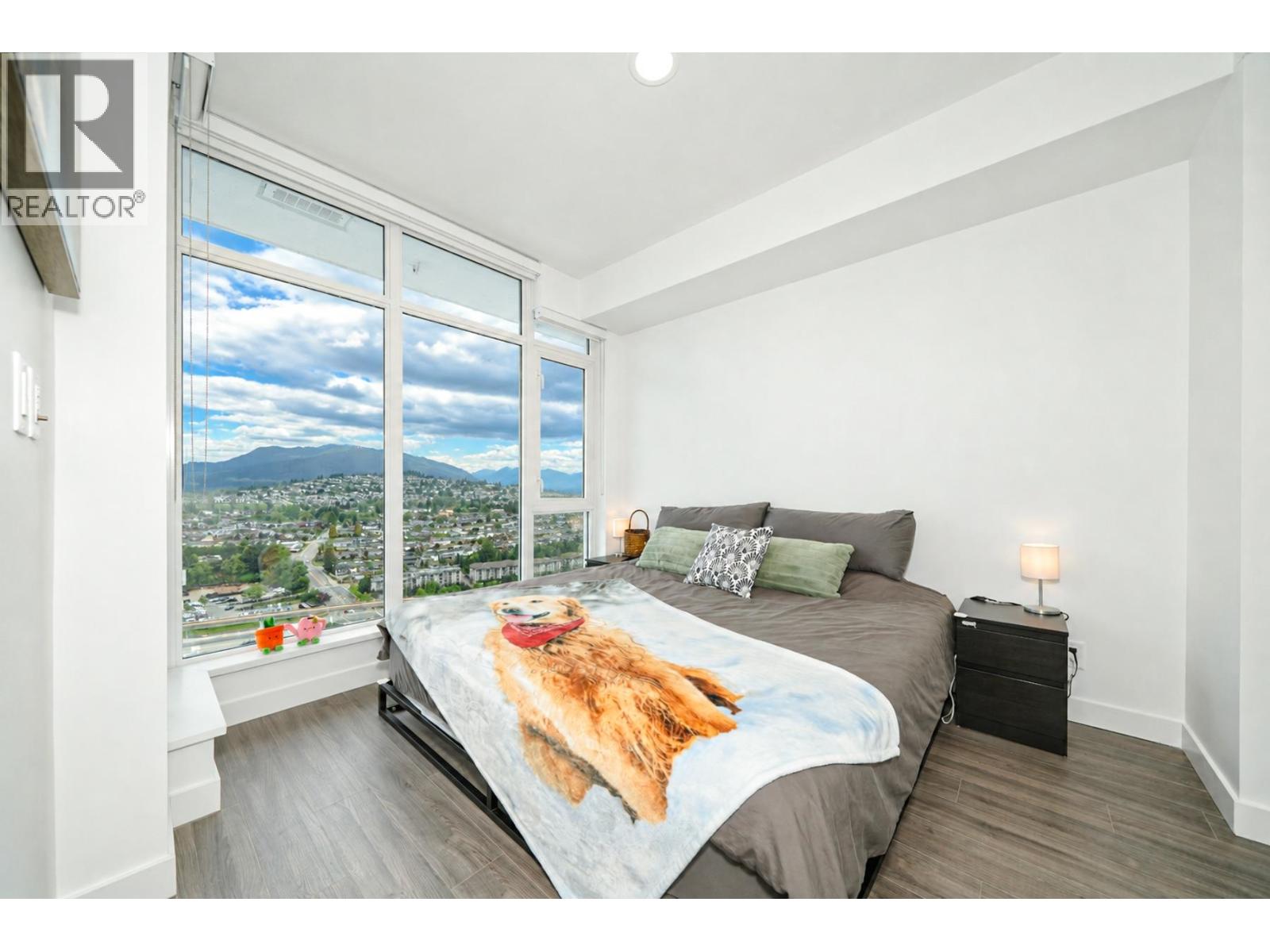 3607 2311 Beta Avenue Property Photo 20